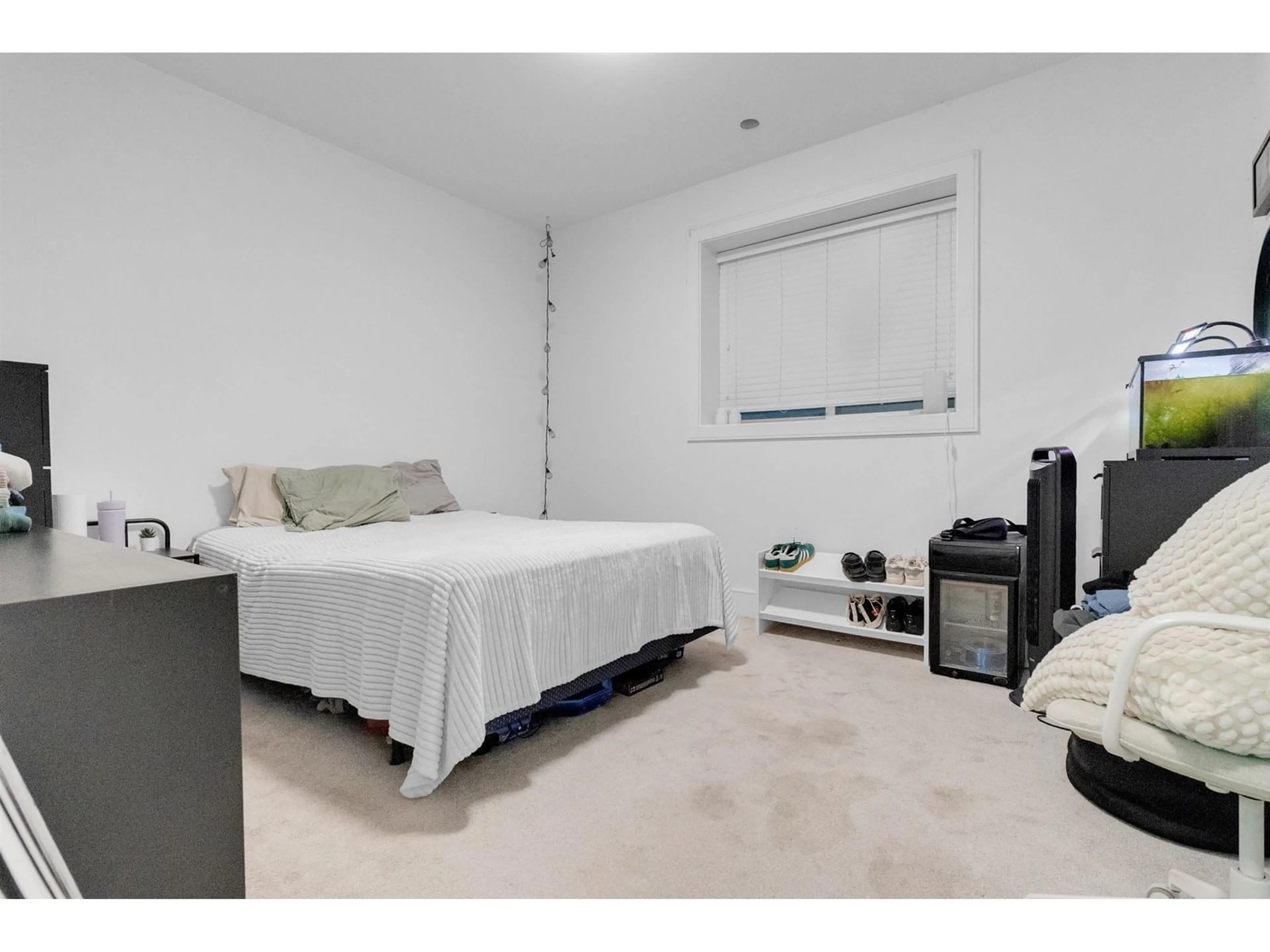 A pic of a room for 1440 MAPLE, White Rock British Columbia V4B4N2