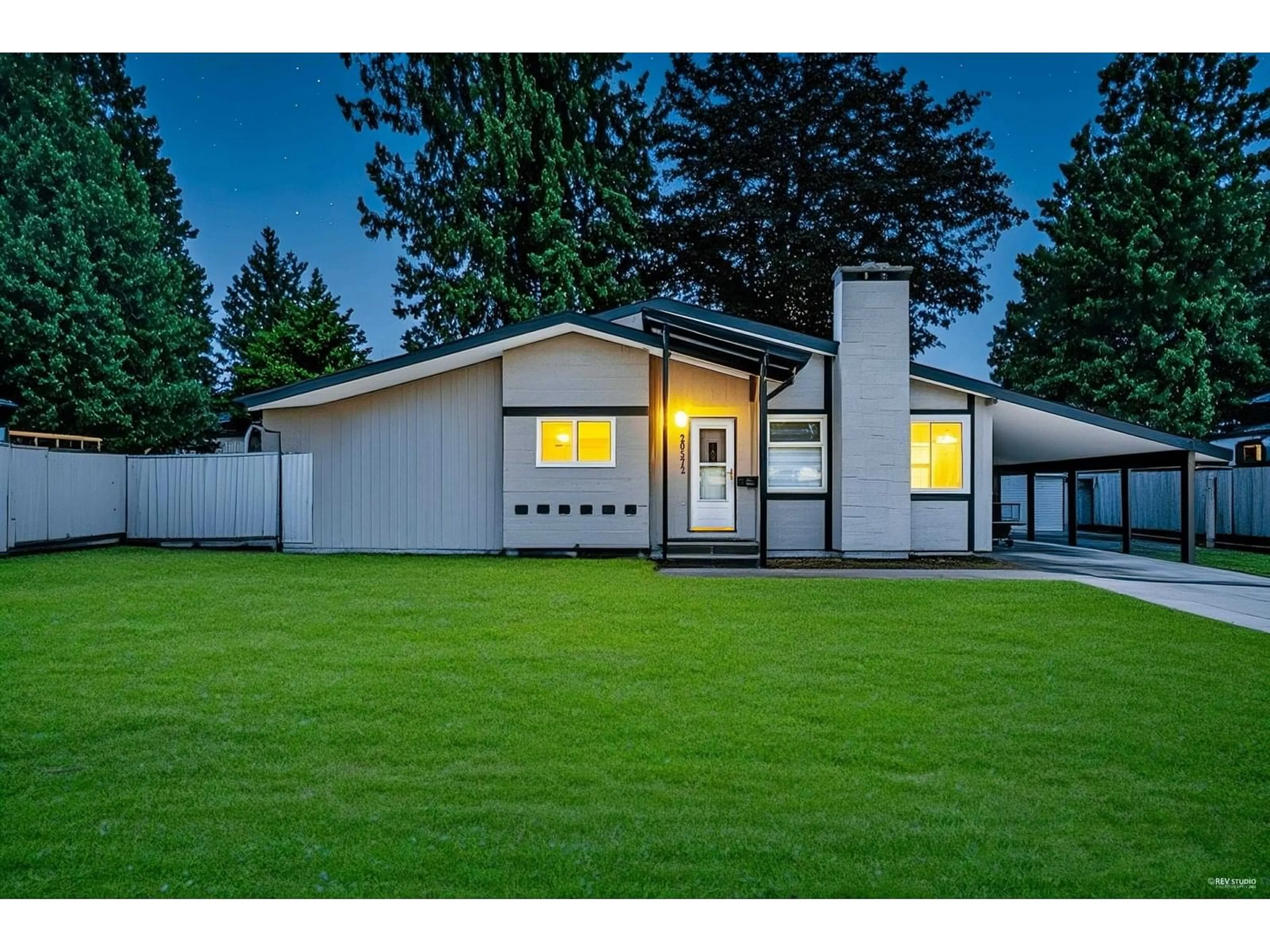Home with vinyl exterior material, street for 20572 43, Langley British Columbia V3A3C2