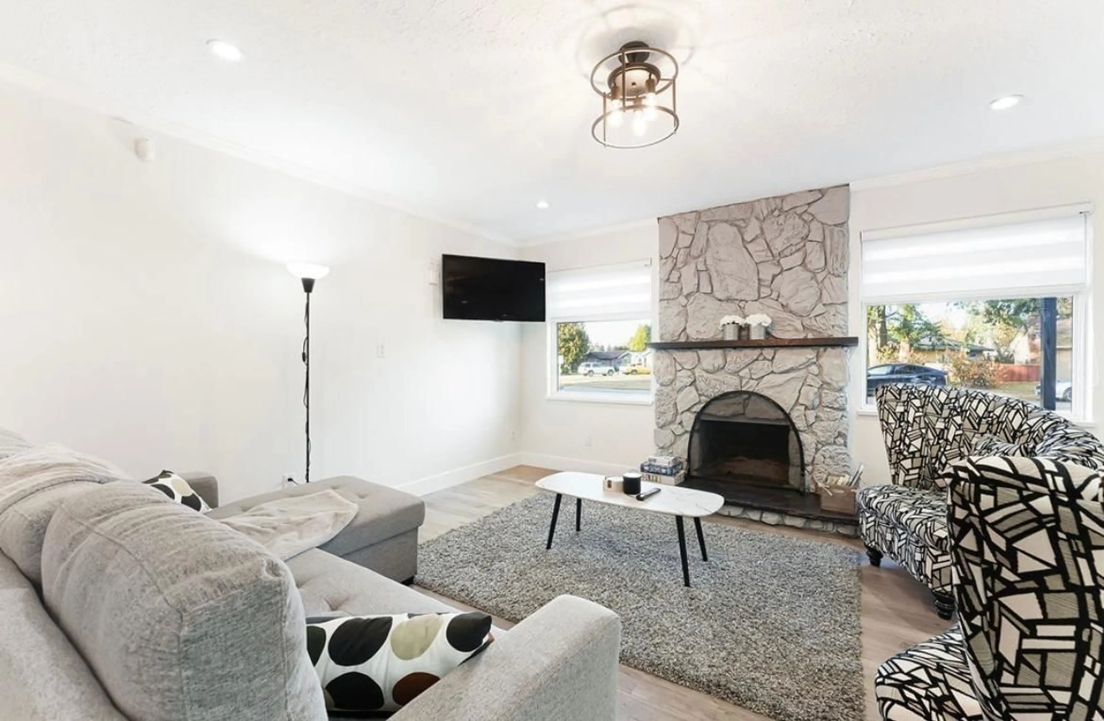 Living room with furniture, unknown for 20572 43, Langley British Columbia V3A3C2