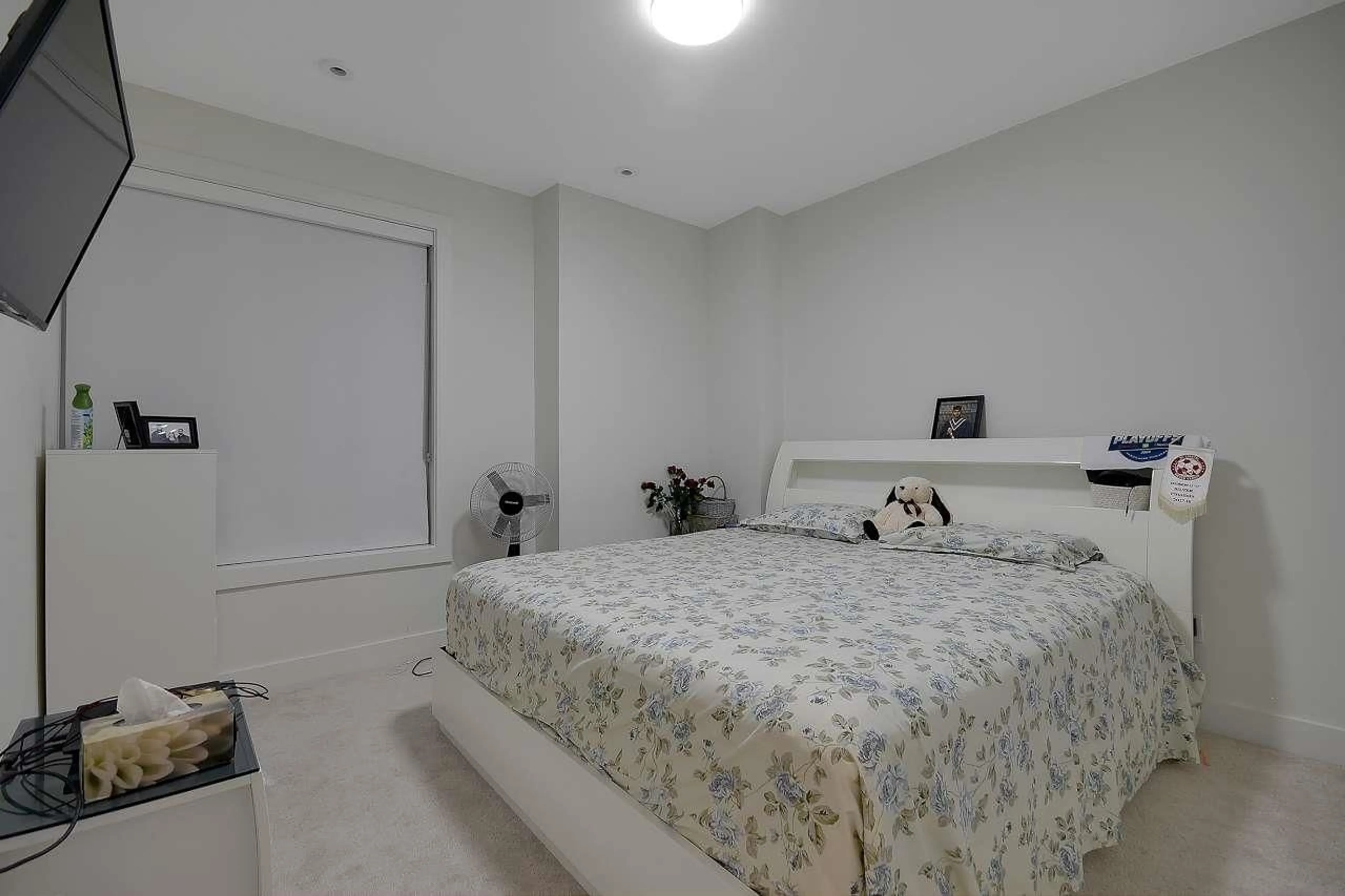 A pic of a room for 18 - 5858 132, Surrey British Columbia V3W4E1