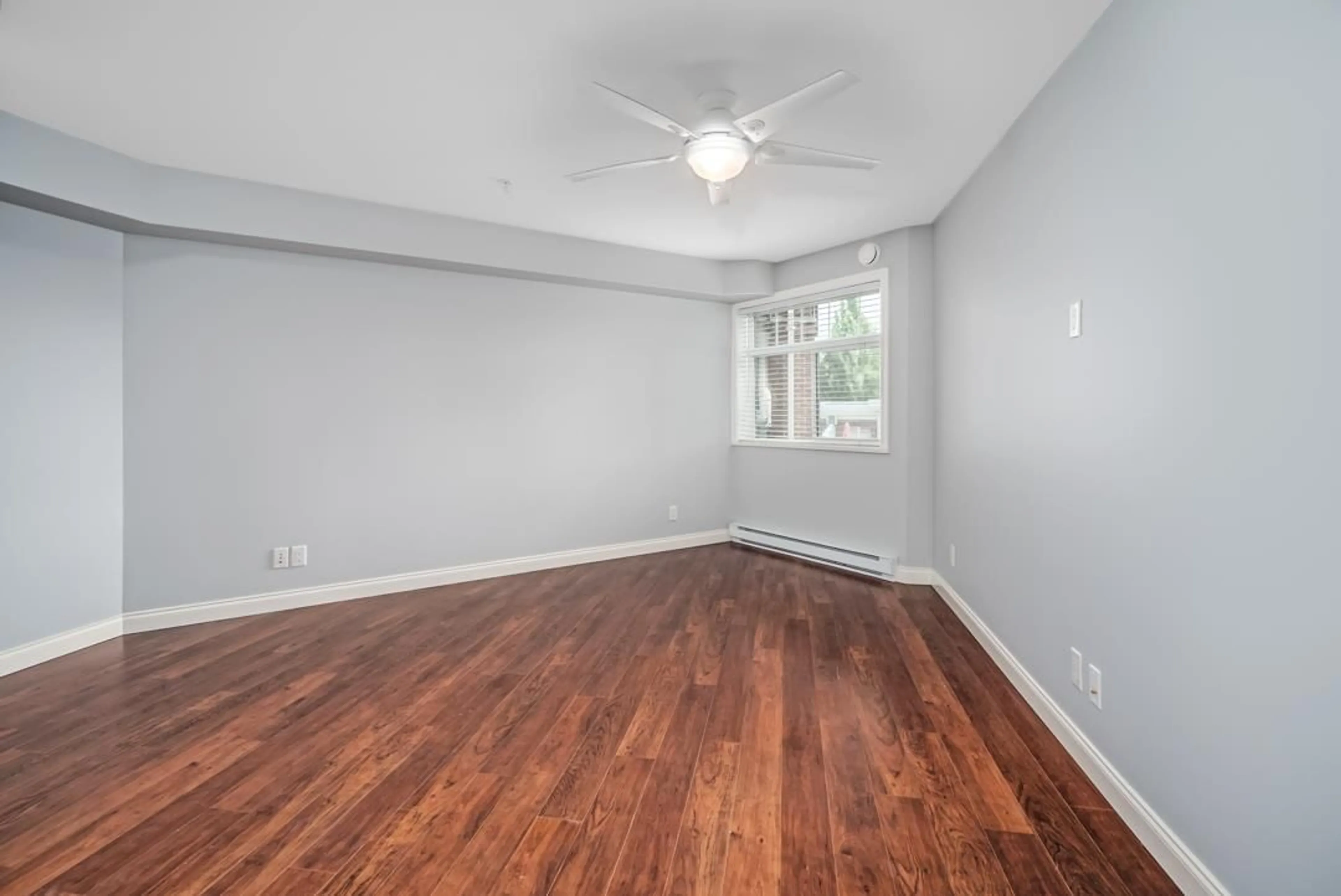 A pic of a room for 351 - 5660 201A, Langley British Columbia V3A0B4