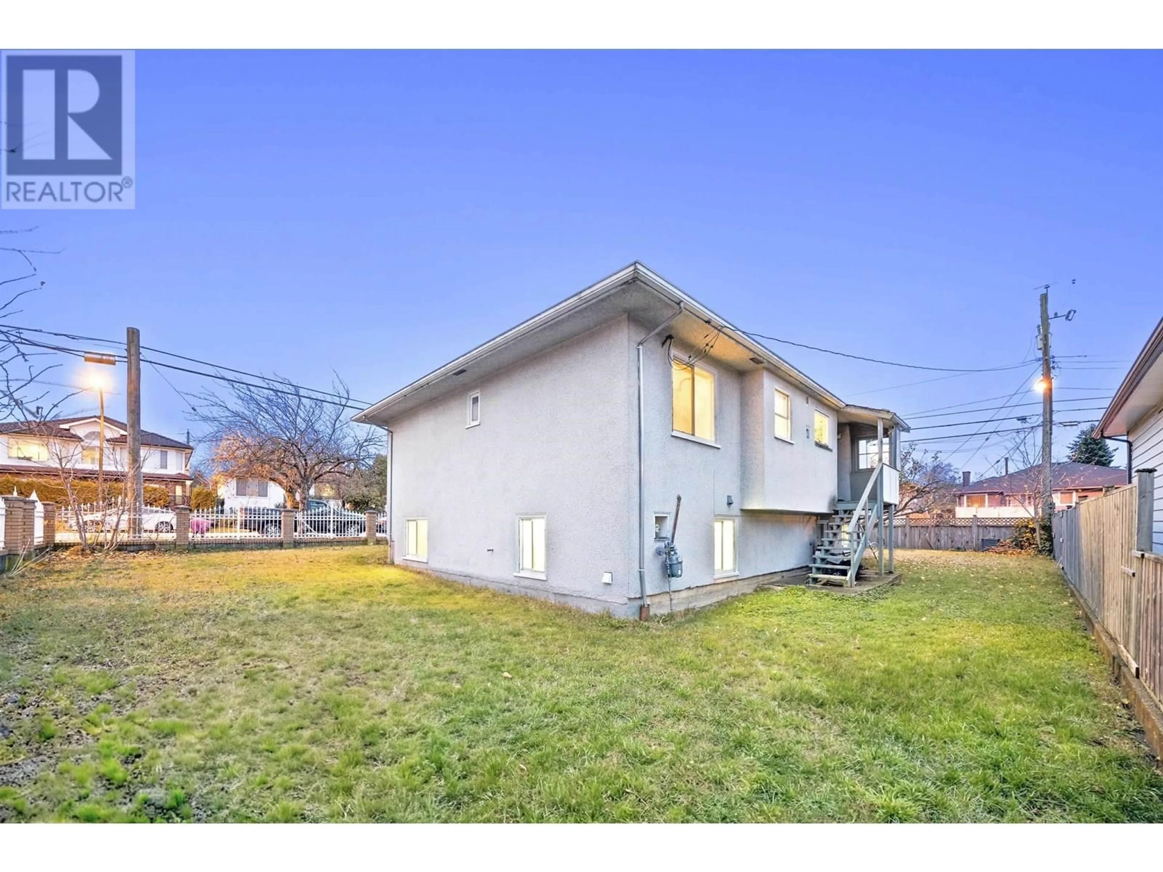 Patio, building for 6425 DOMAN STREET, Vancouver British Columbia V5S3H2