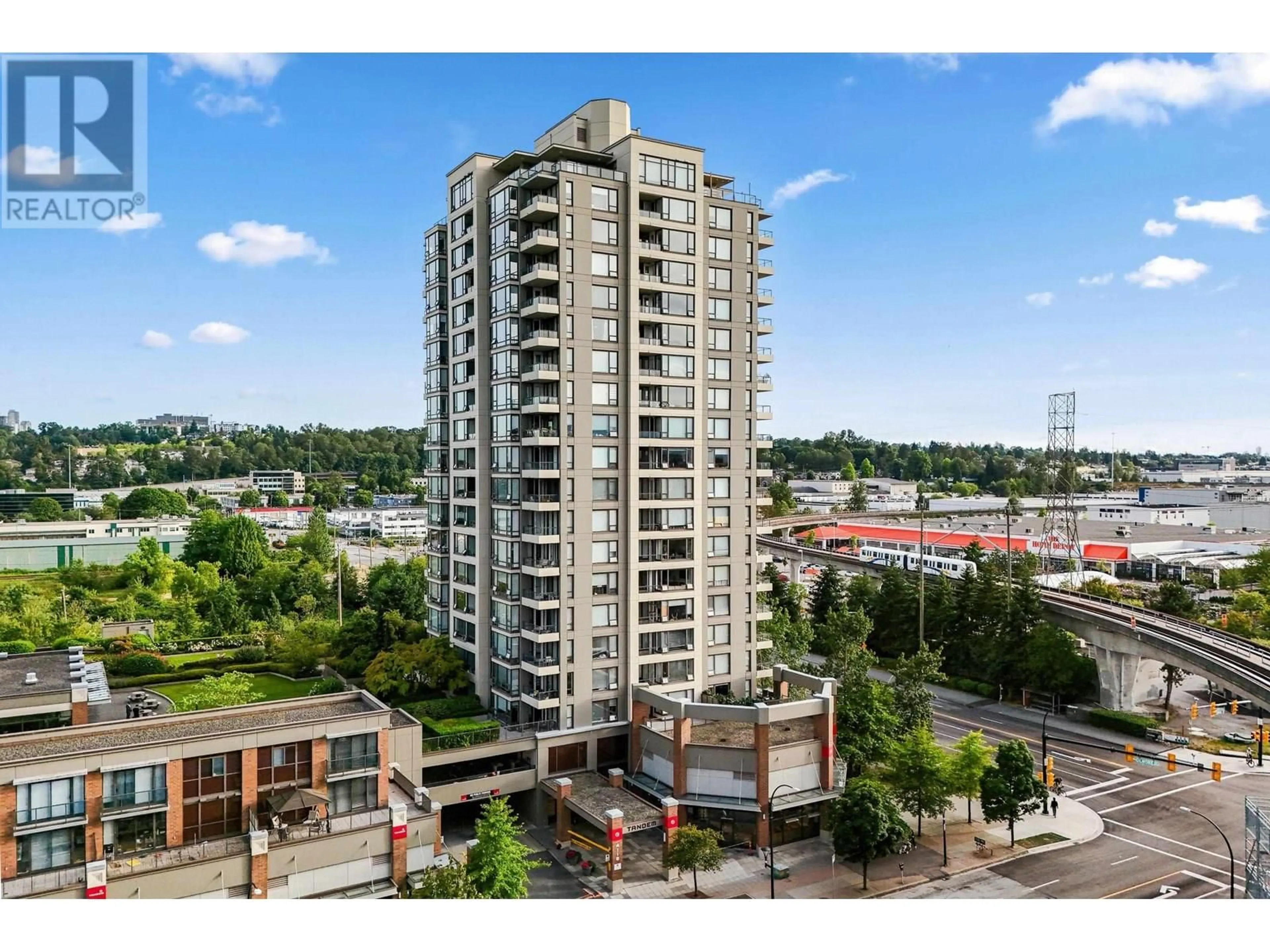 A pic from outside/outdoor area/front of a property/back of a property/a pic from drone, city buildings view from balcony for 1105 - 4118 DAWSON STREET, Burnaby British Columbia V5C0A3