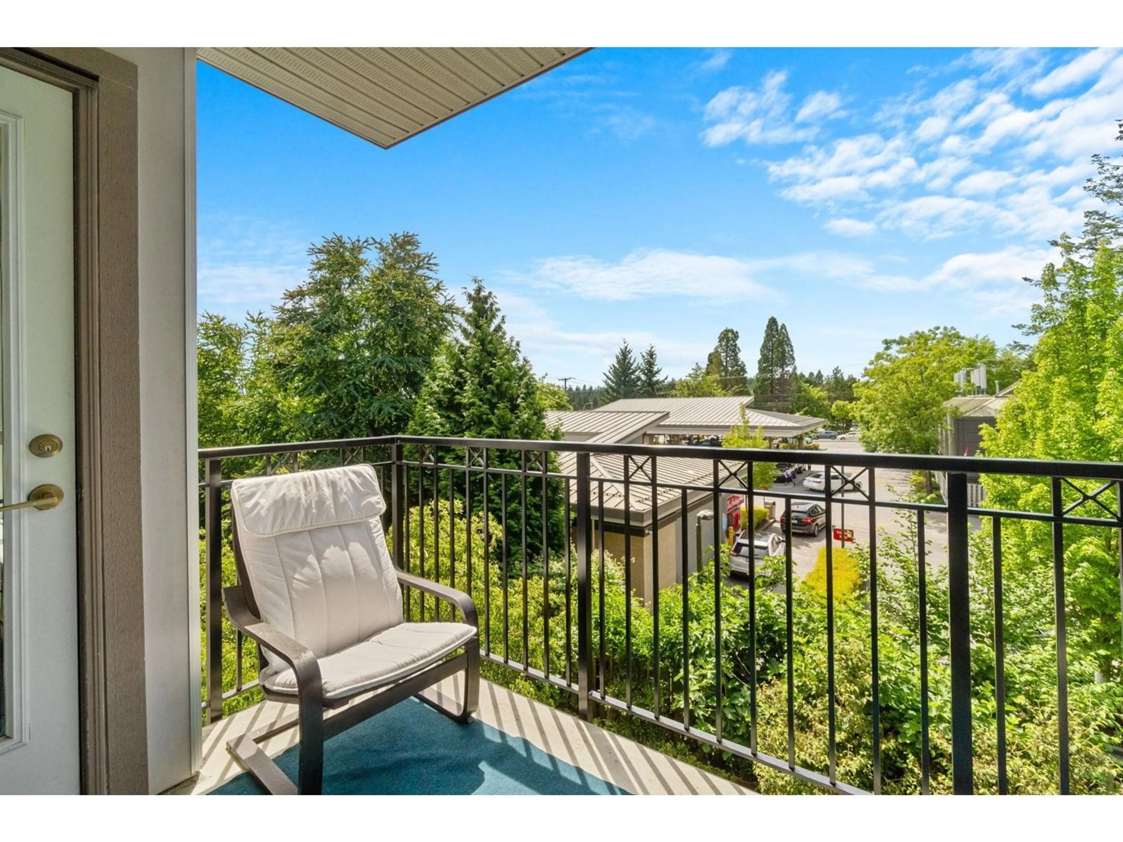 Balcony in the apartment, water/lake/river/ocean view for 307 - 12039 64, Surrey British Columbia V3W0R7