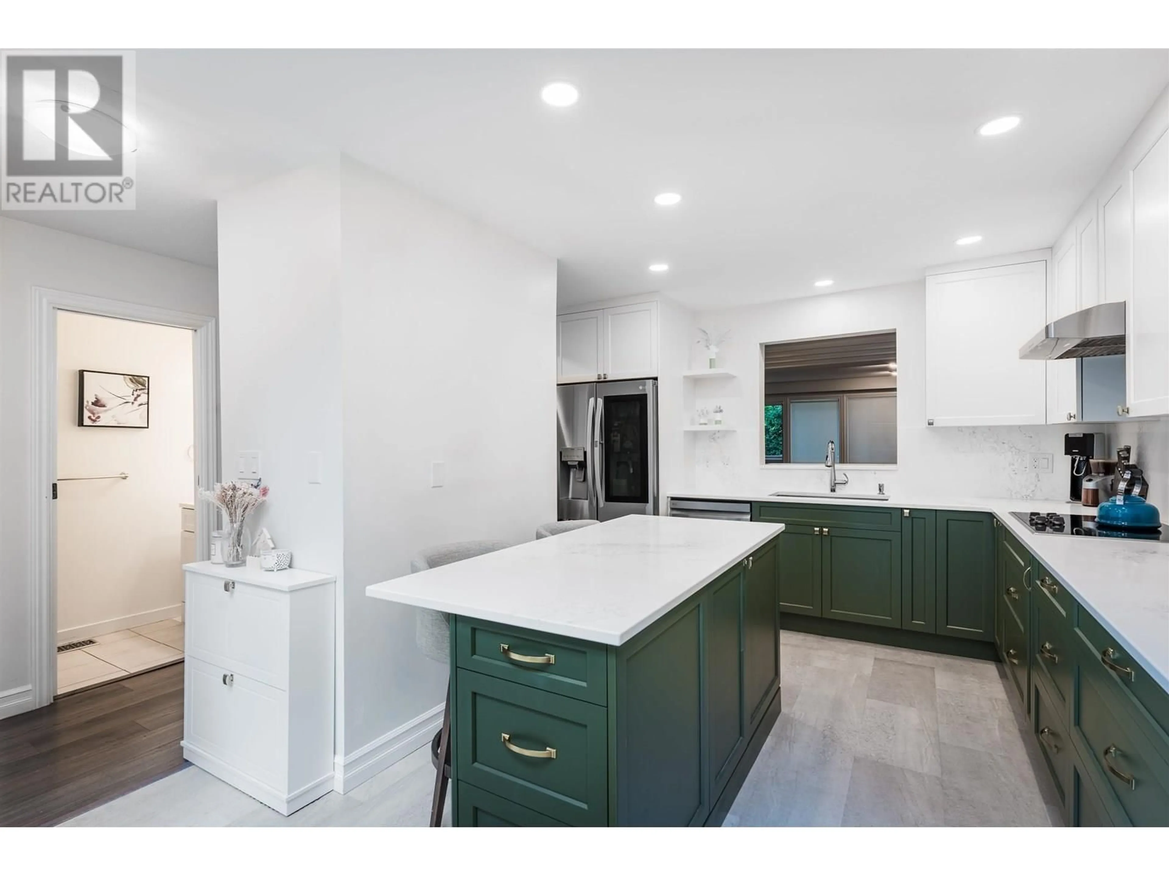Open concept kitchen, ceramic/tile floor for 8224 FOREST GROVE DRIVE, Burnaby British Columbia V5A4G9
