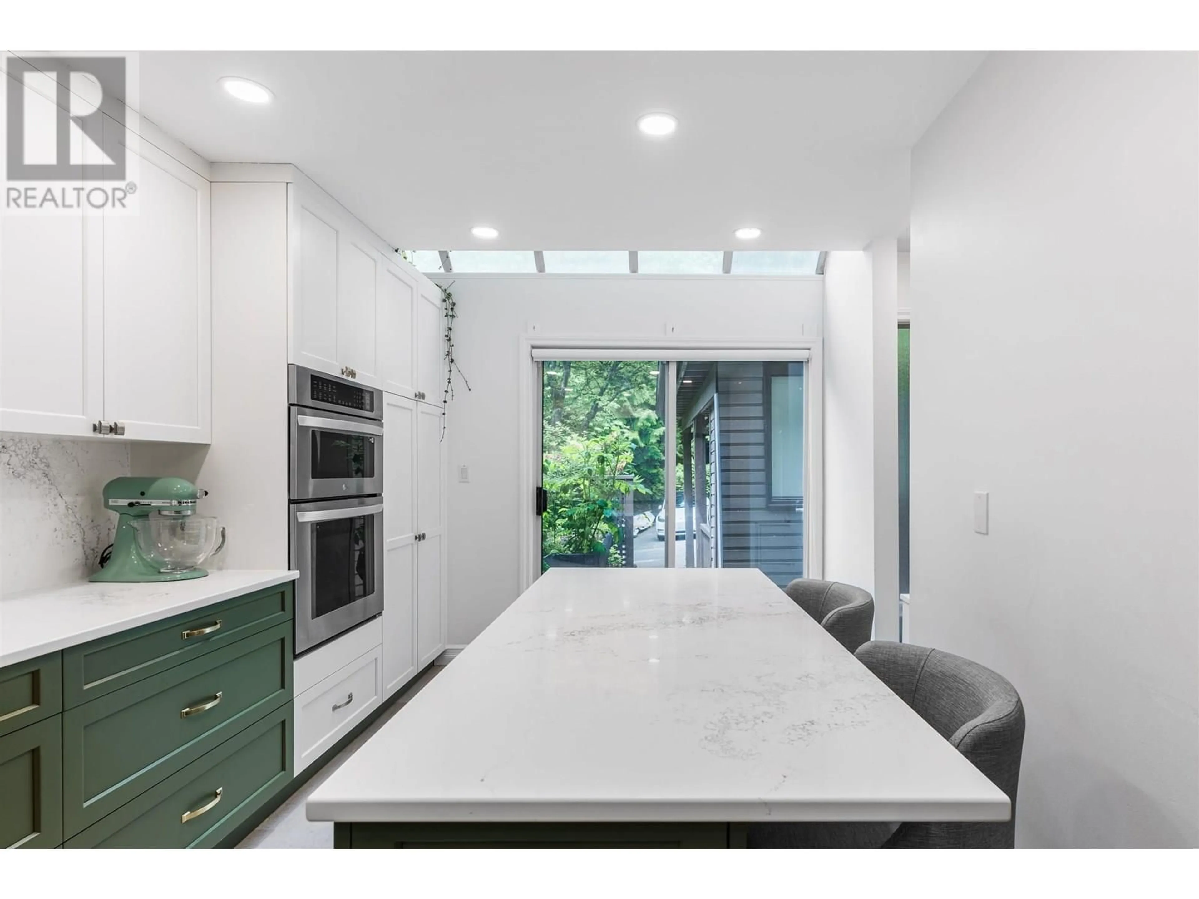 Contemporary kitchen, ceramic/tile floor for 8224 FOREST GROVE DRIVE, Burnaby British Columbia V5A4G9