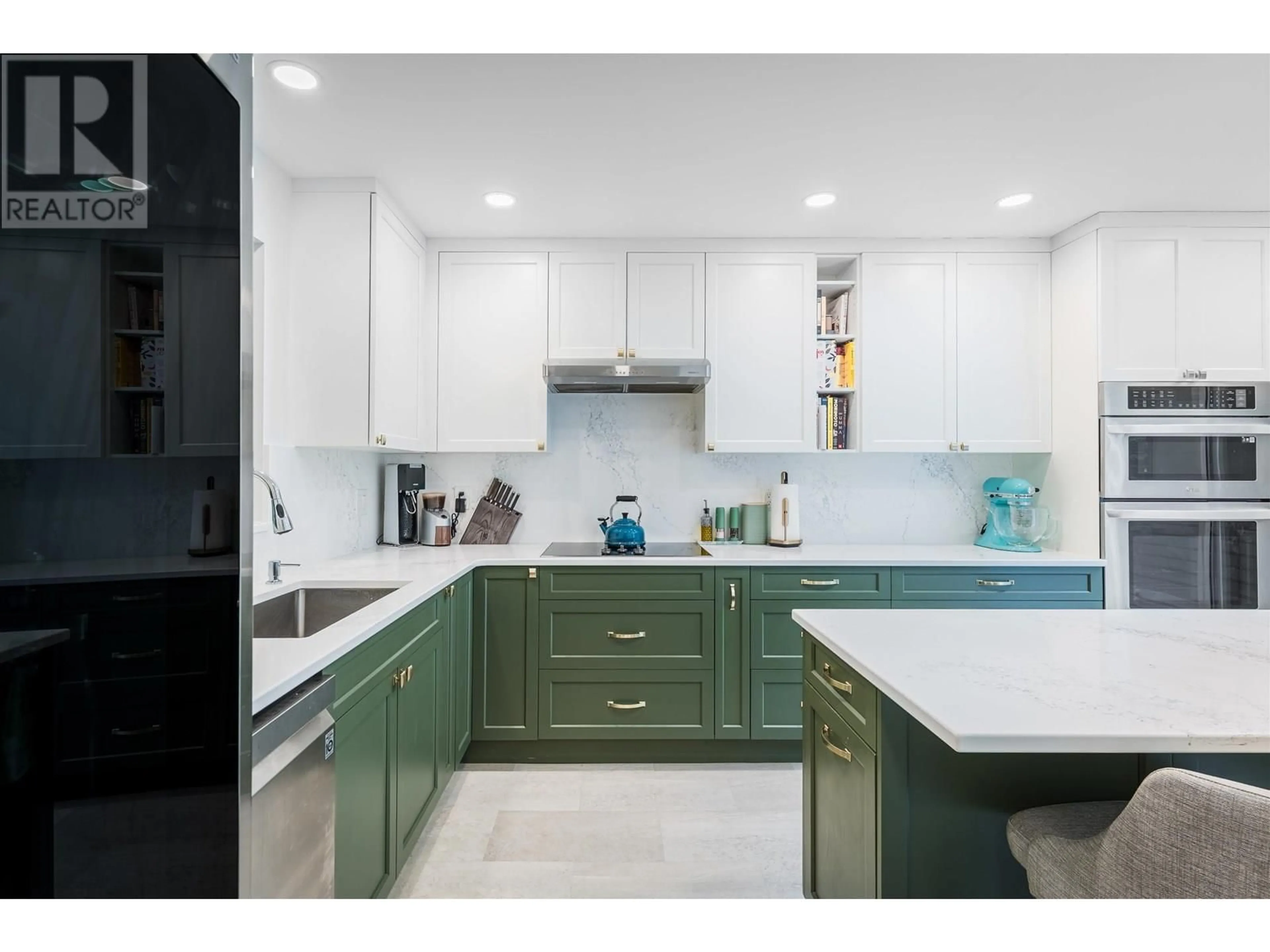 Contemporary kitchen, ceramic/tile floor for 8224 FOREST GROVE DRIVE, Burnaby British Columbia V5A4G9