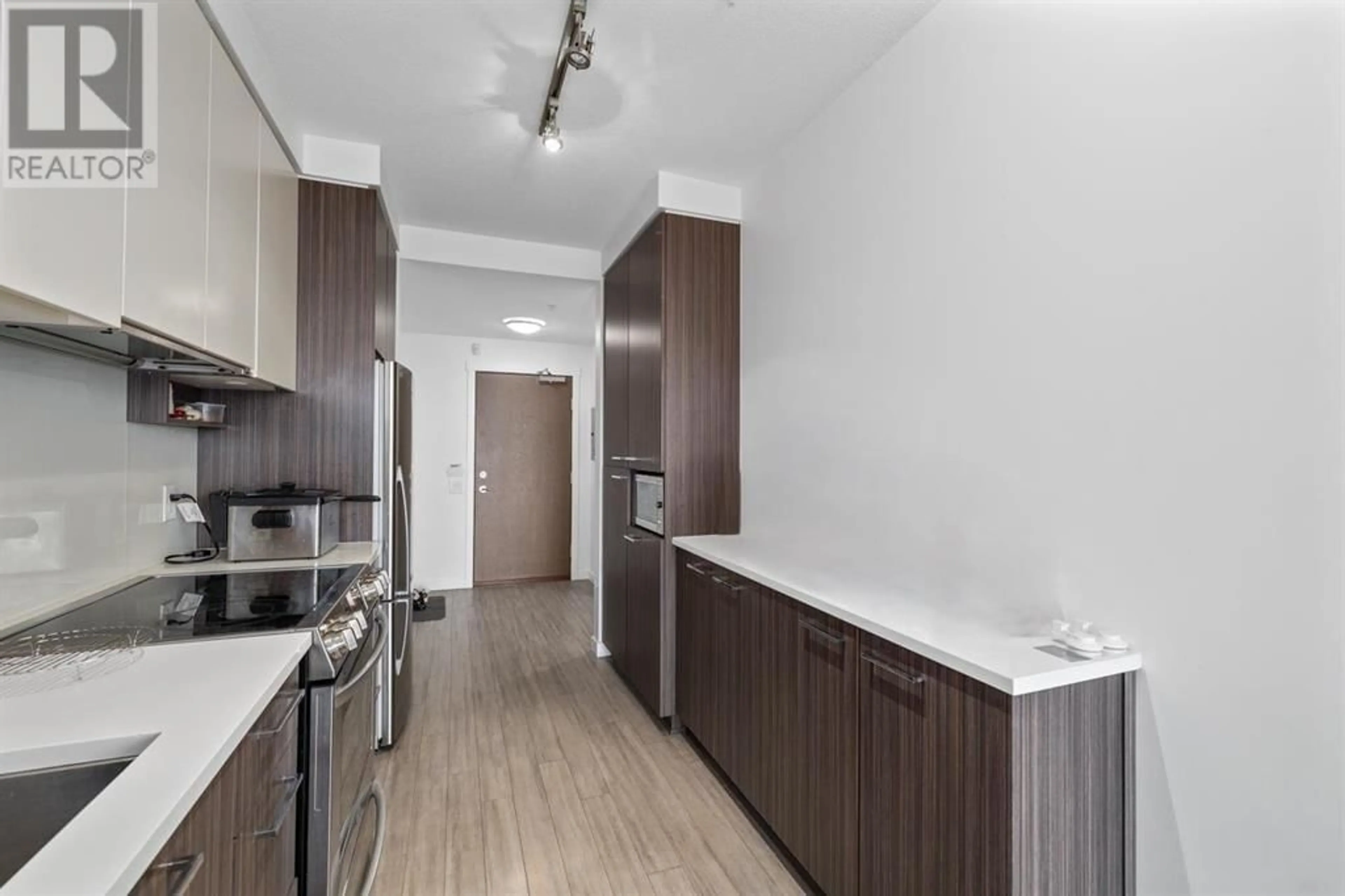 Standard kitchen, wood/laminate floor for 315 - 4310 HASTINGS STREET, Burnaby British Columbia V5C2J9