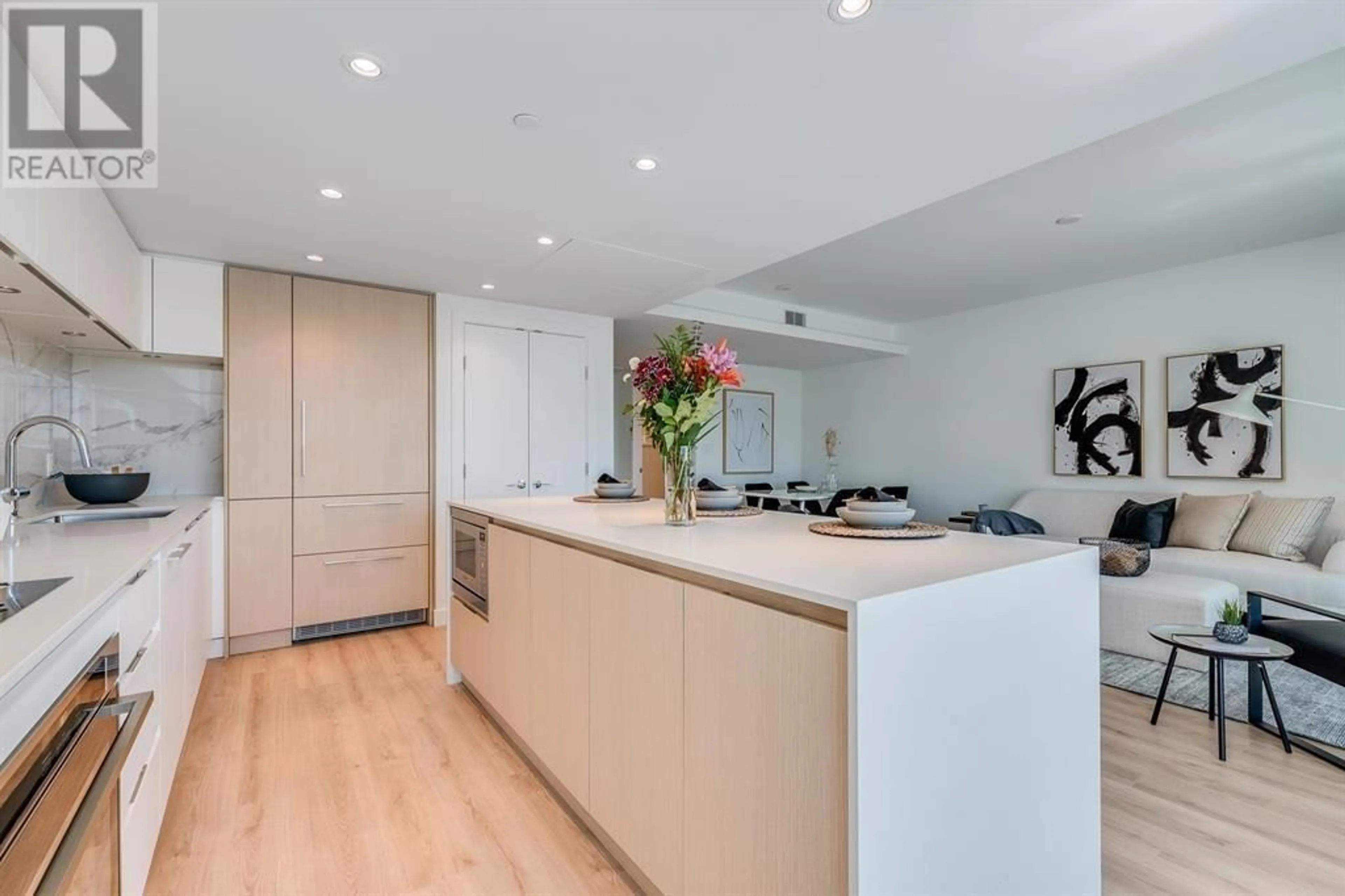 Unknown for 610 - 1500 FERN STREET, North Vancouver British Columbia V7J0E6