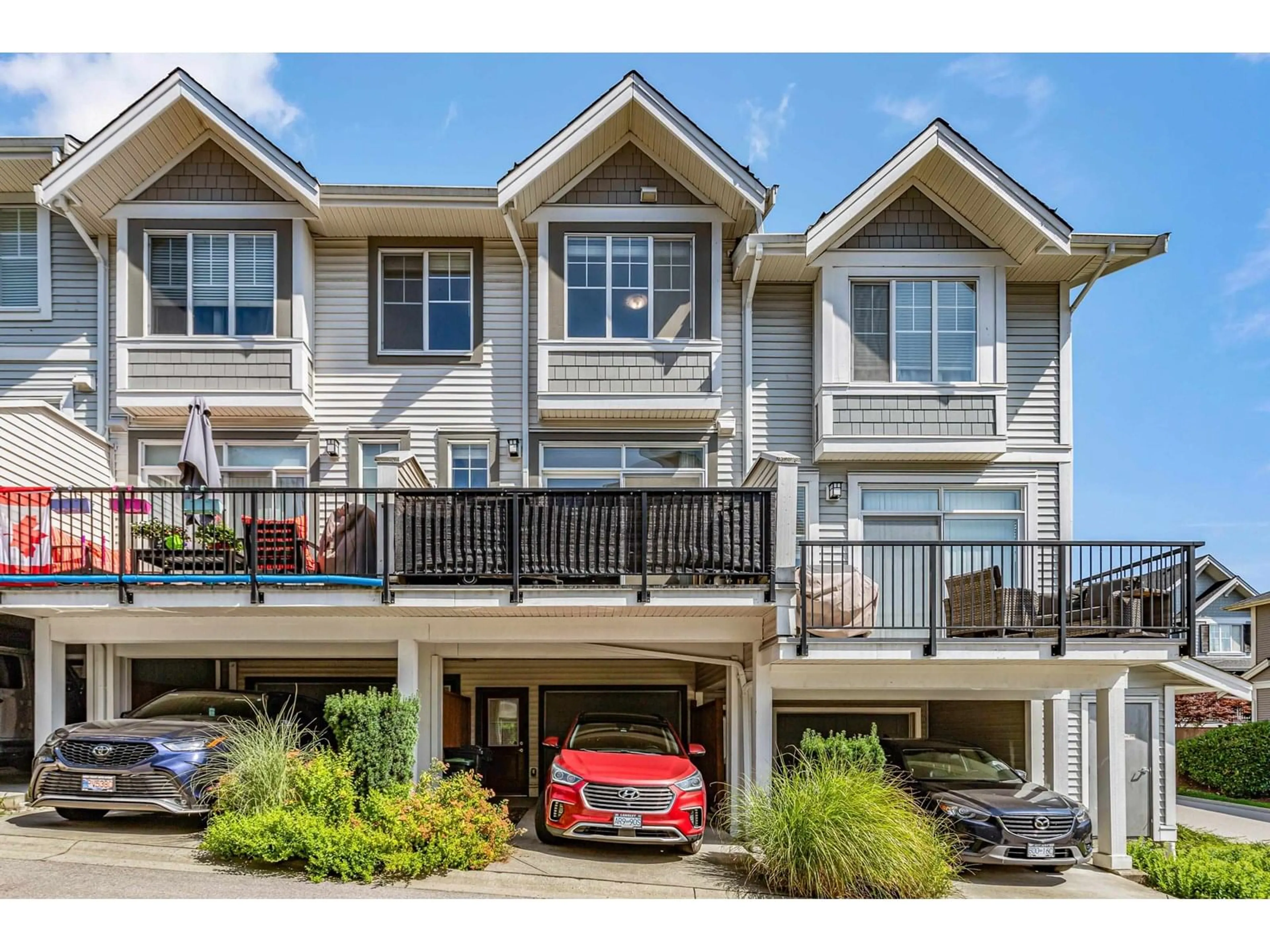 Home with vinyl exterior material, street for 60 - 7169 208A, Langley British Columbia V2Y0X2