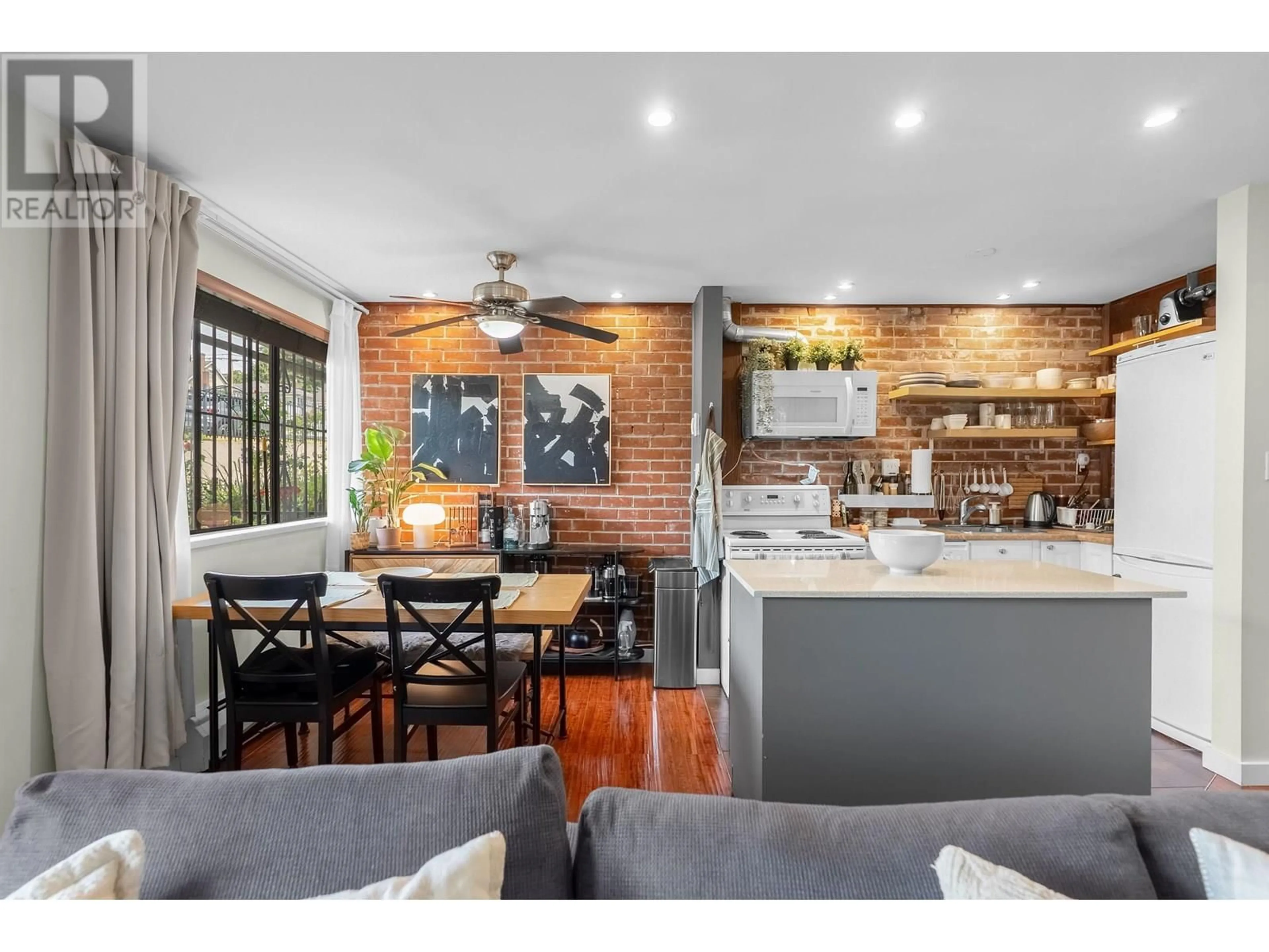 Open concept kitchen, unknown for 104 - 803 QUEENS AVENUE, New Westminster British Columbia V3M1L8