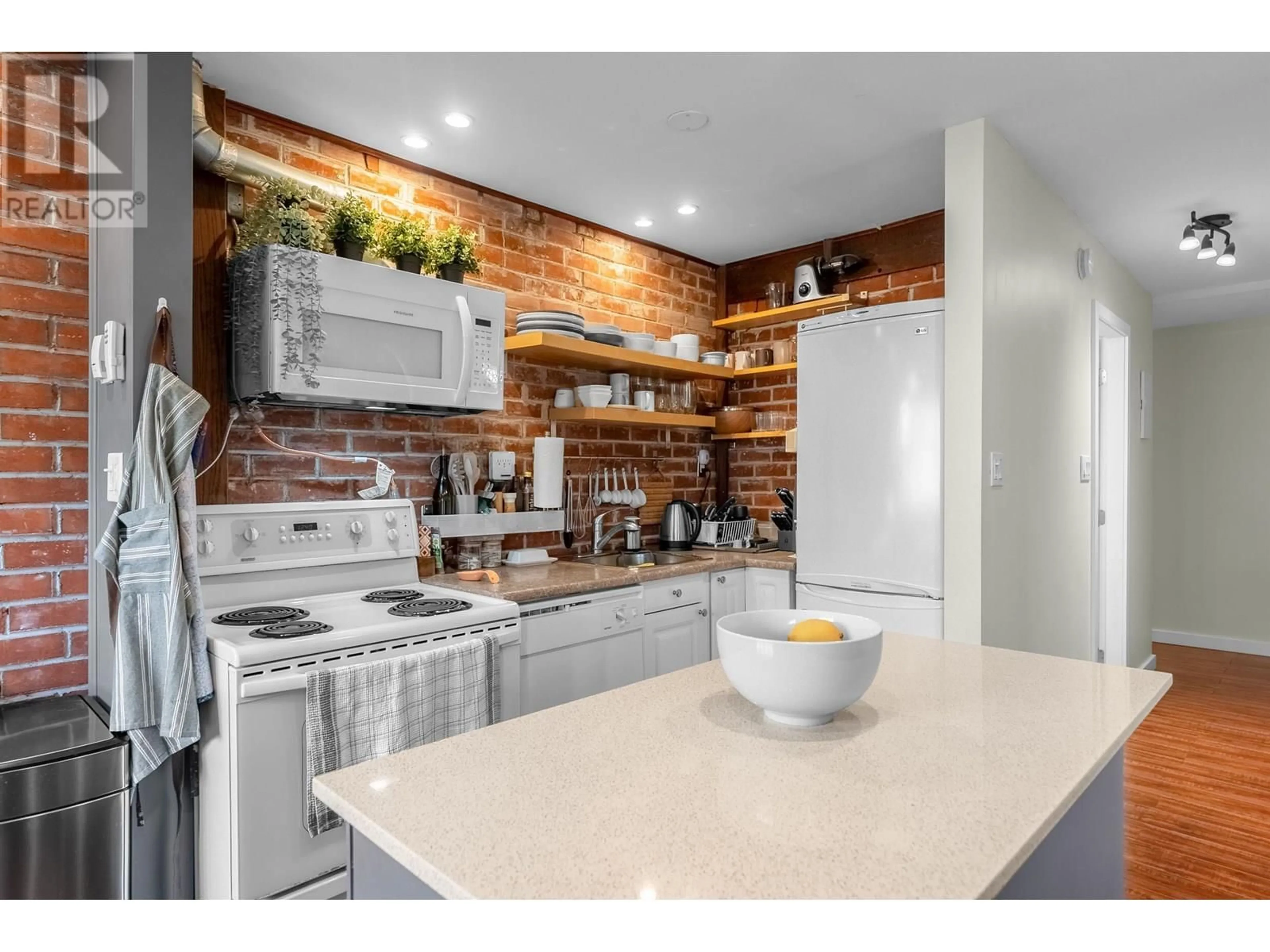 Open concept kitchen, unknown for 104 - 803 QUEENS AVENUE, New Westminster British Columbia V3M1L8