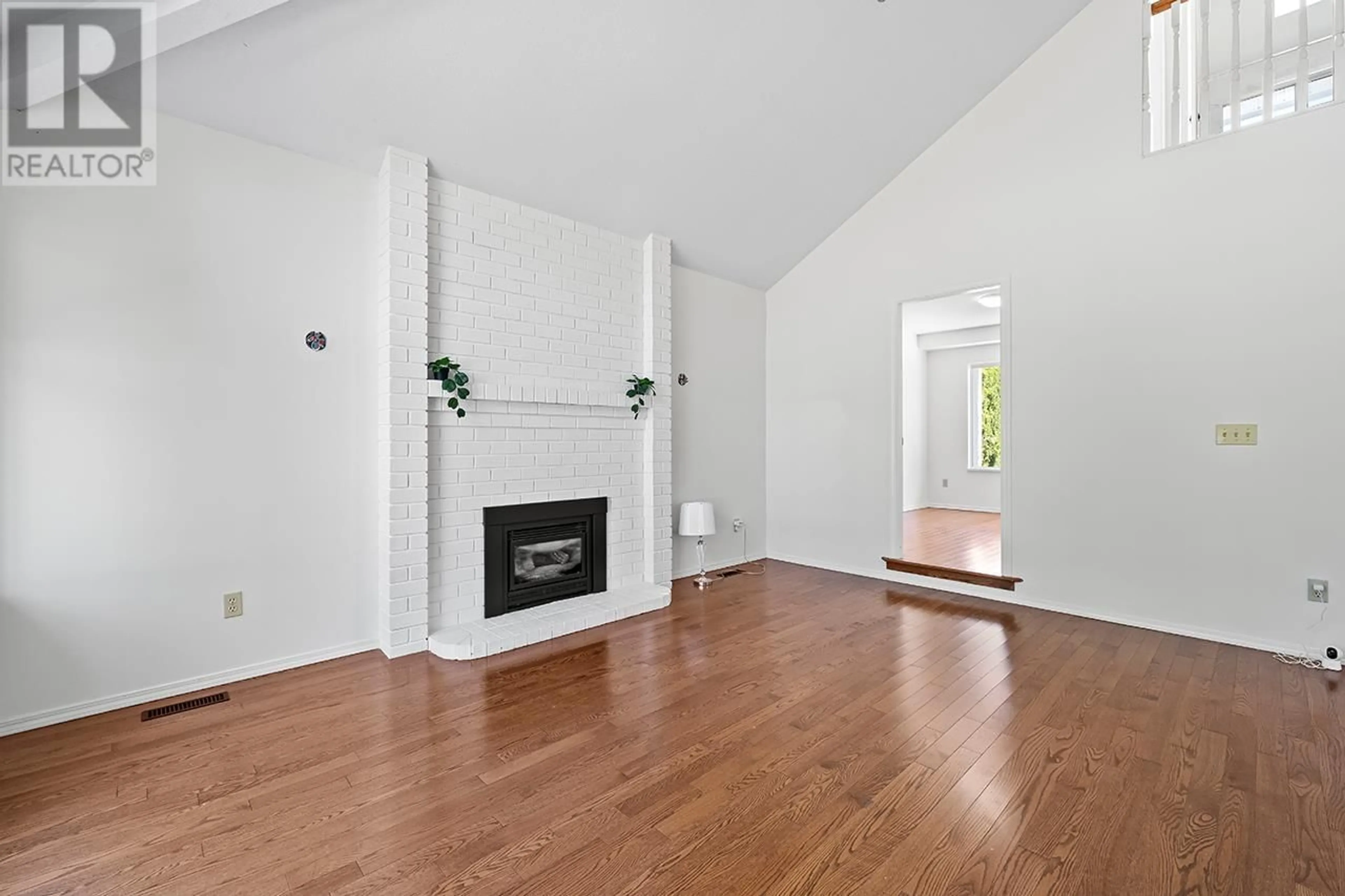 A pic of a room for 4522 WATLING STREET, Burnaby British Columbia V5J1V5