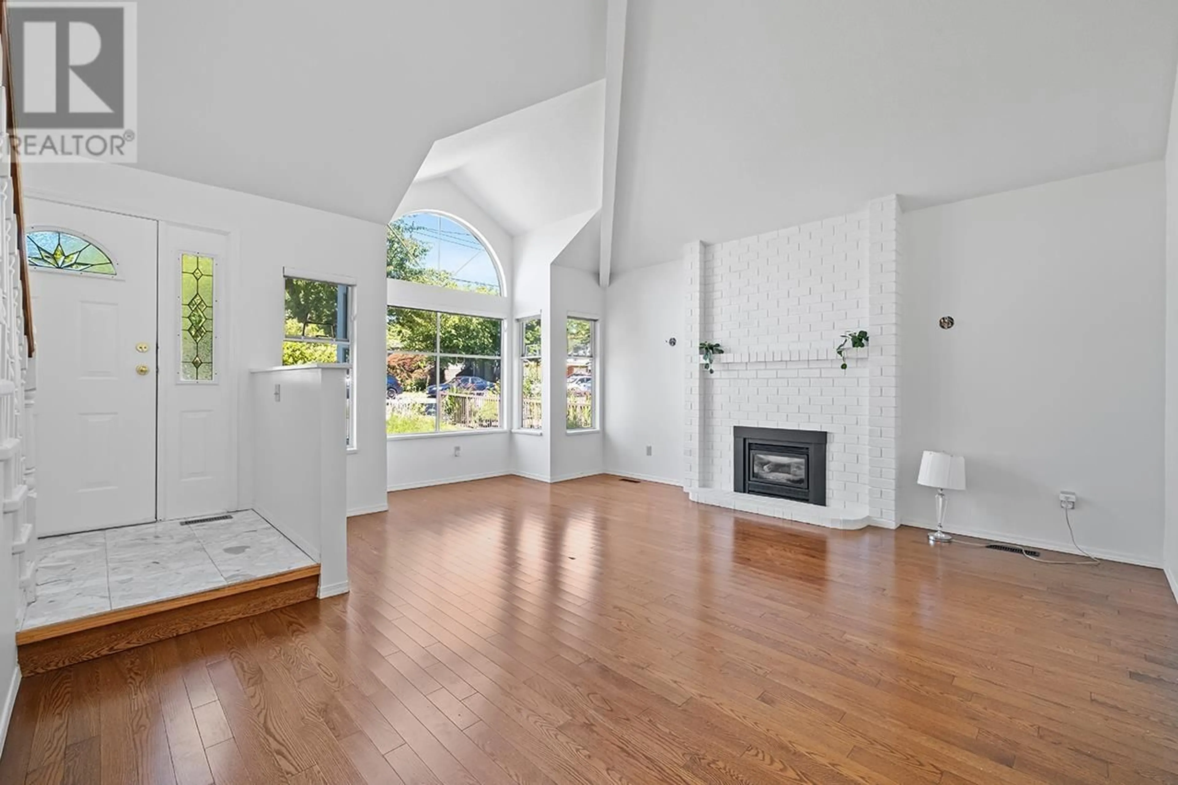 Unknown for 4522 WATLING STREET, Burnaby British Columbia V5J1V5