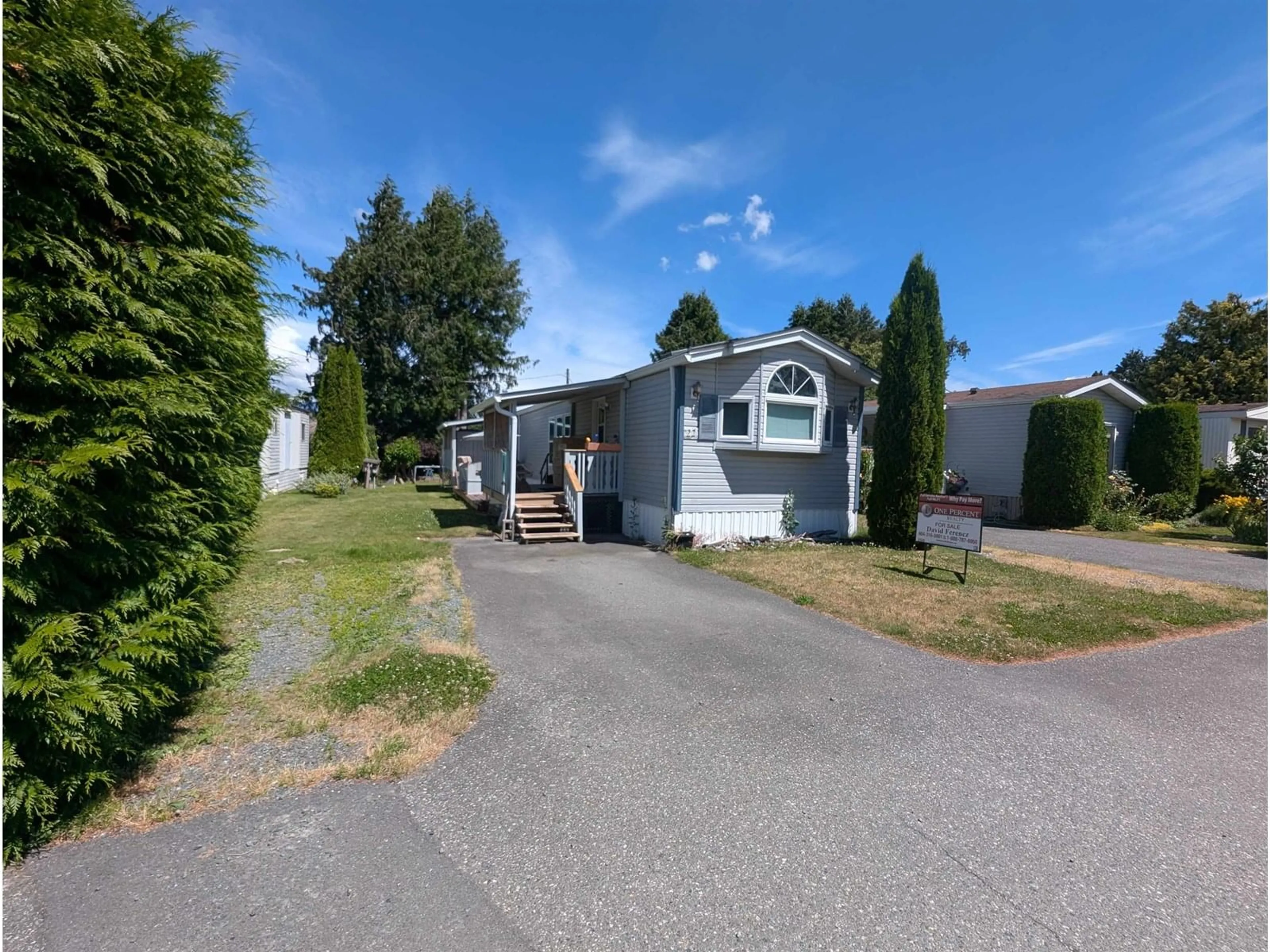 Home with vinyl exterior material, street for 22 - 44565 MONTE VISTA DRIVE, Chilliwack British Columbia V2R5Y4