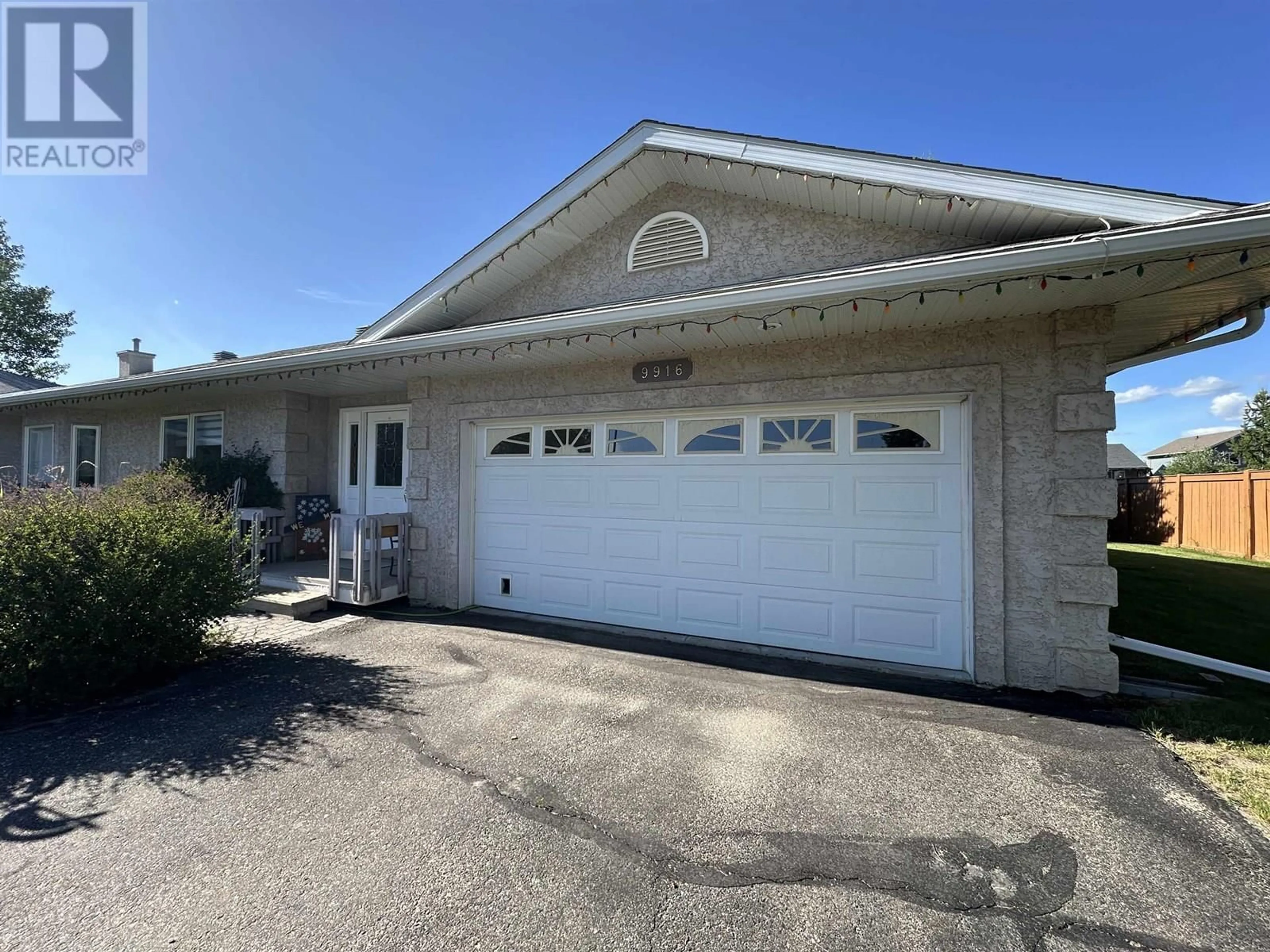 Indoor garage for 9916 115 AVENUE, Fort St. John British Columbia V1J6R8