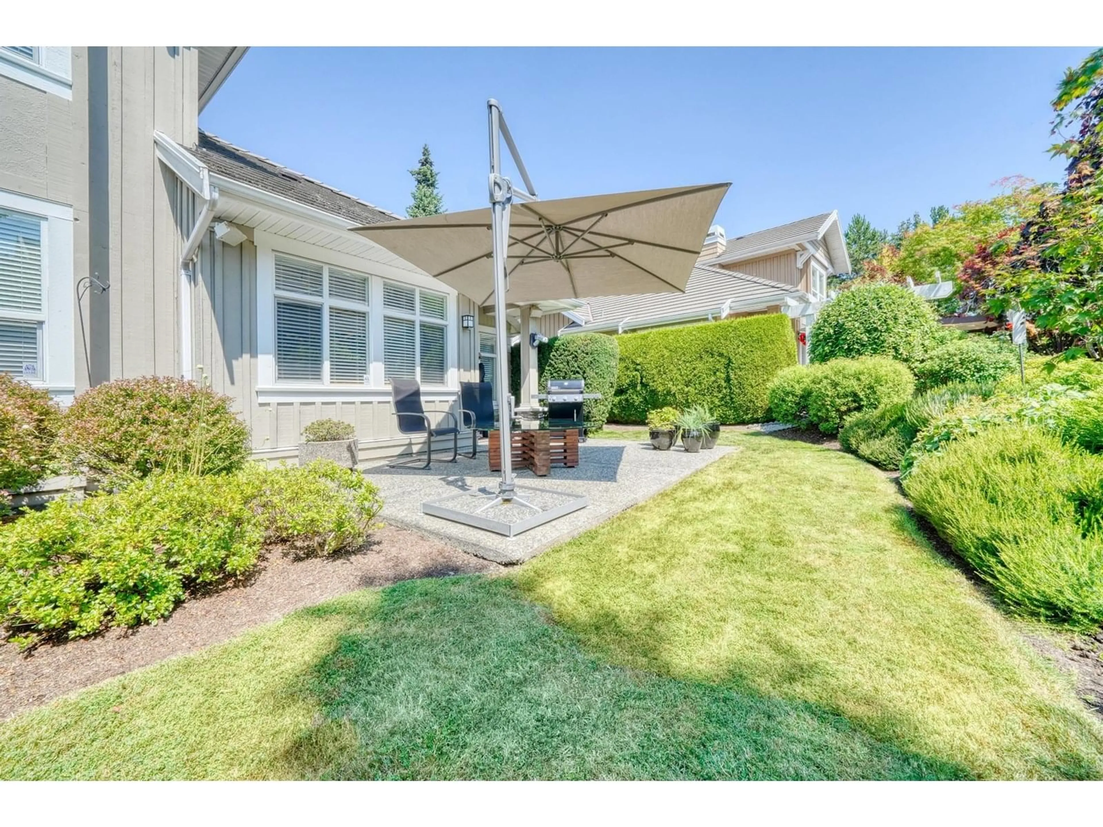 Patio, street for 11 - 18088 8, Surrey British Columbia V3Z9T6