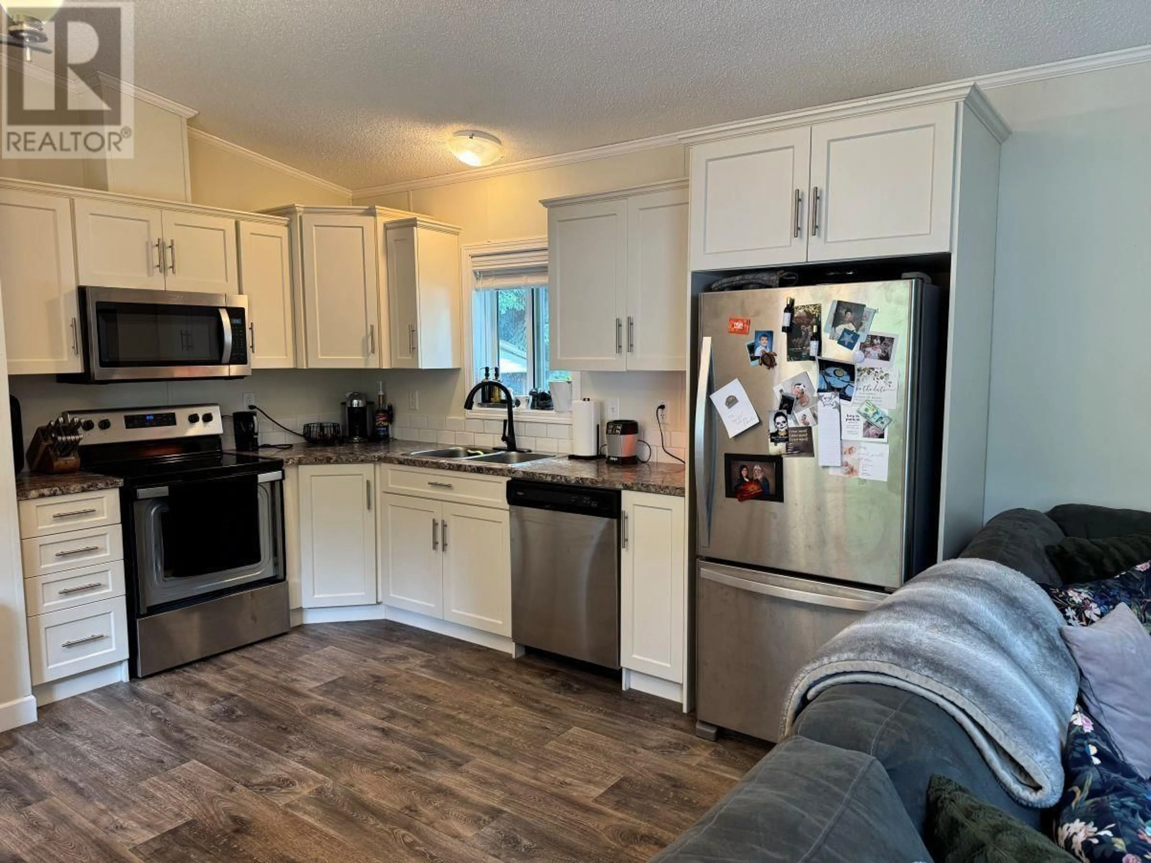Open concept kitchen, unknown for 3837 ALDERWOOD COURT, Prince George British Columbia V2N5X6