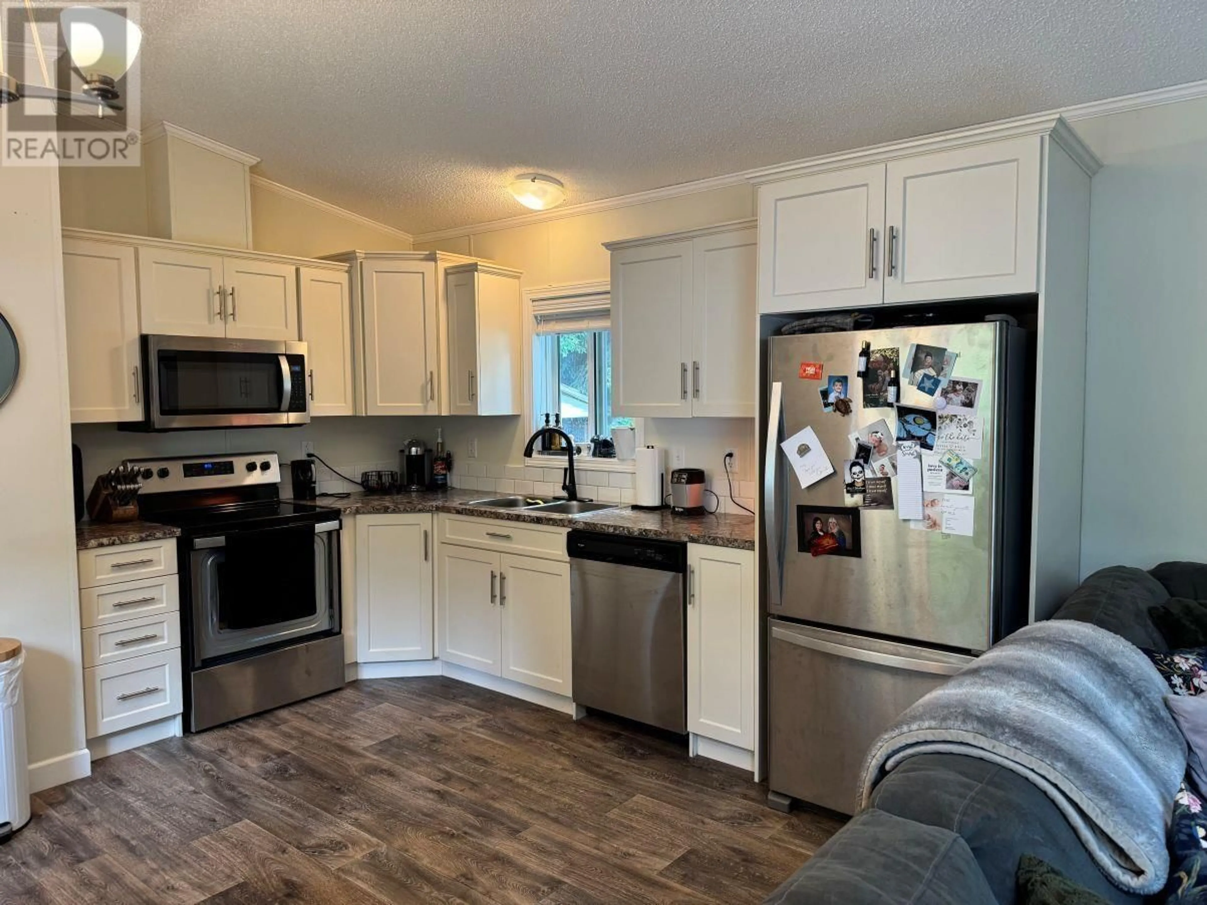 Open concept kitchen, unknown for 3837 ALDERWOOD COURT, Prince George British Columbia V2N5X6