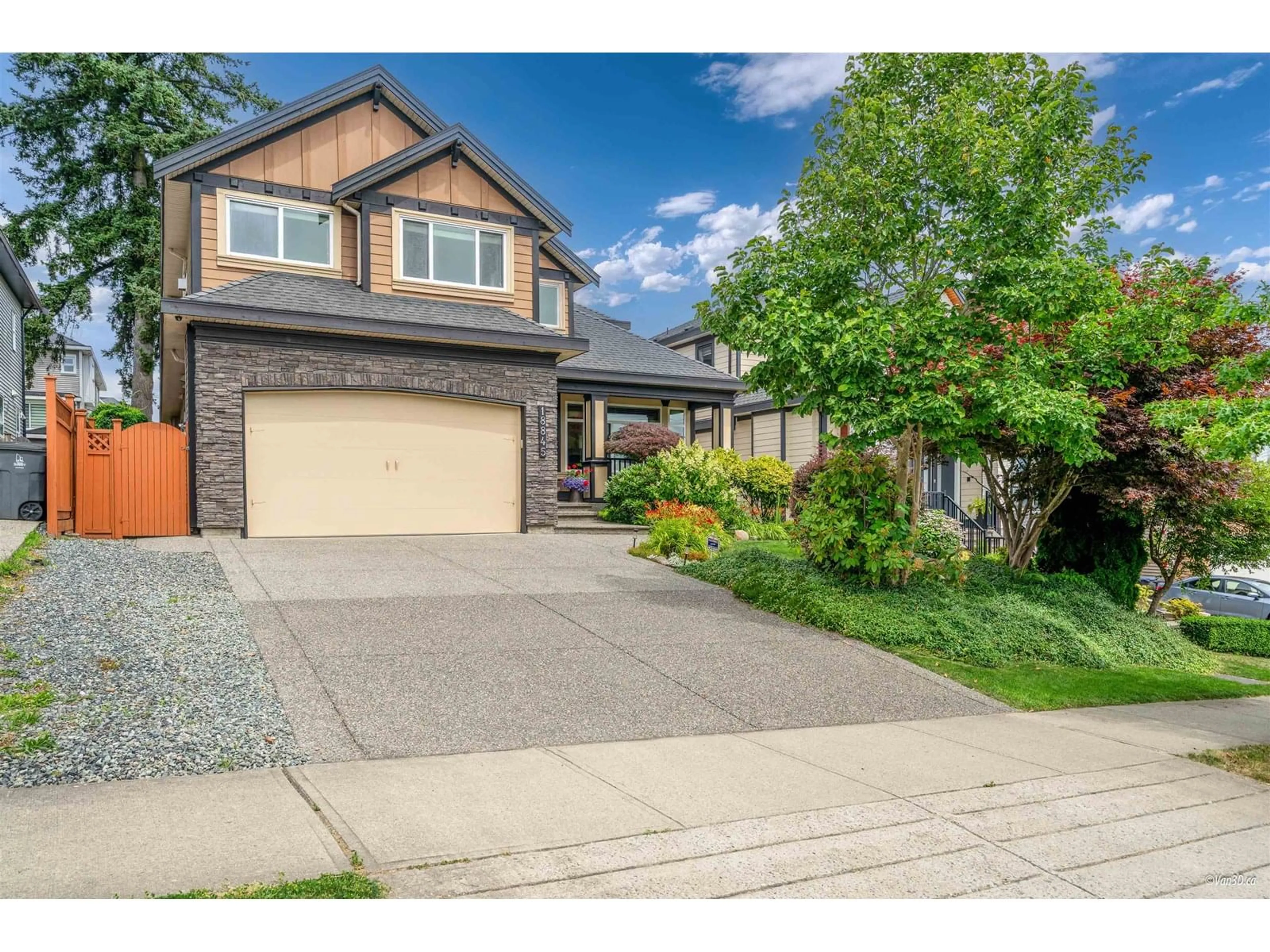 Home with vinyl exterior material, street for 18845 54, Surrey British Columbia V3S6R4
