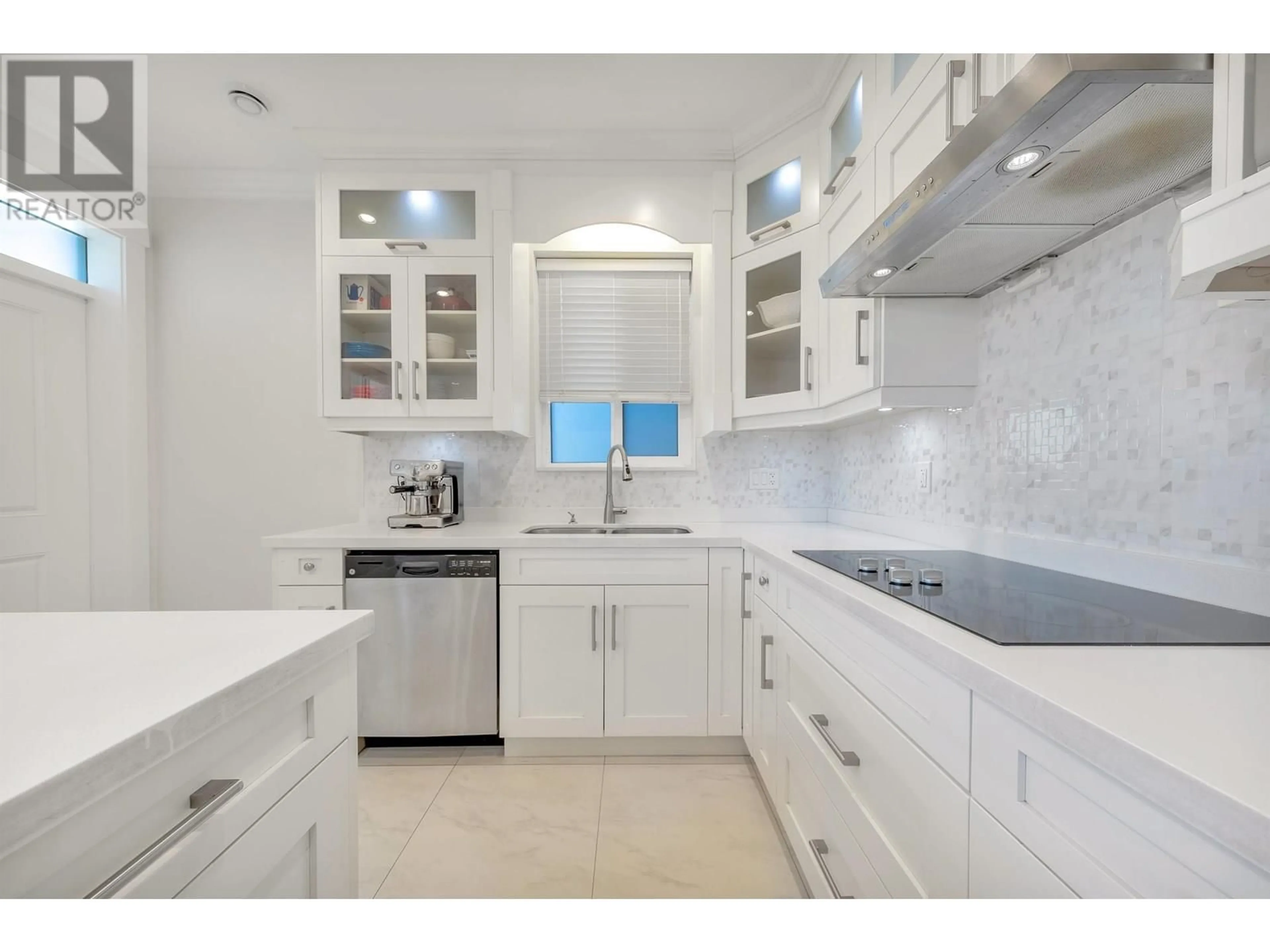 Standard kitchen, ceramic/tile floor for 5887 BATTISON STREET, Vancouver British Columbia V5R4M7