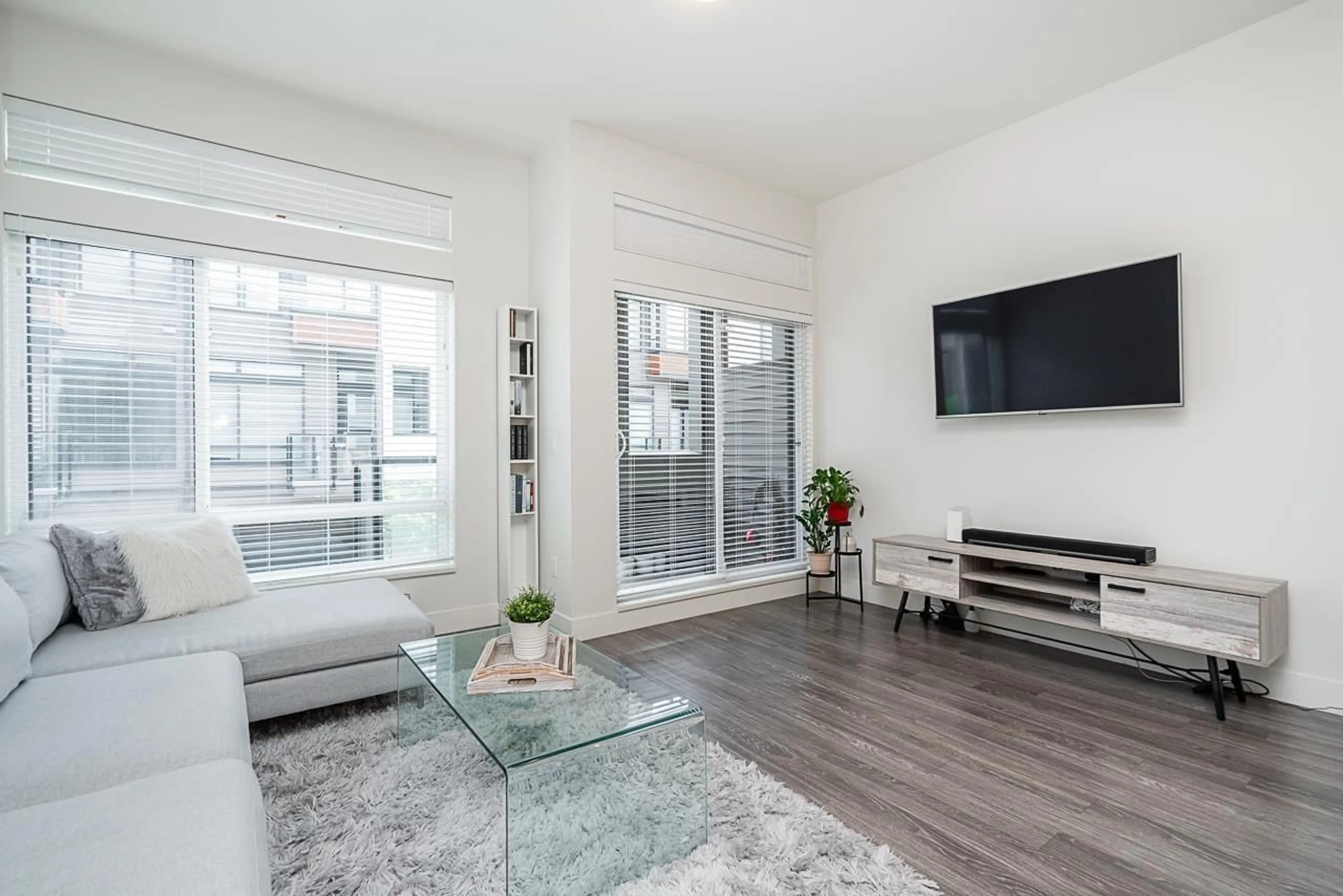 Living room with furniture, unknown for 53 - 7811 209, Langley British Columbia V2Y0P2