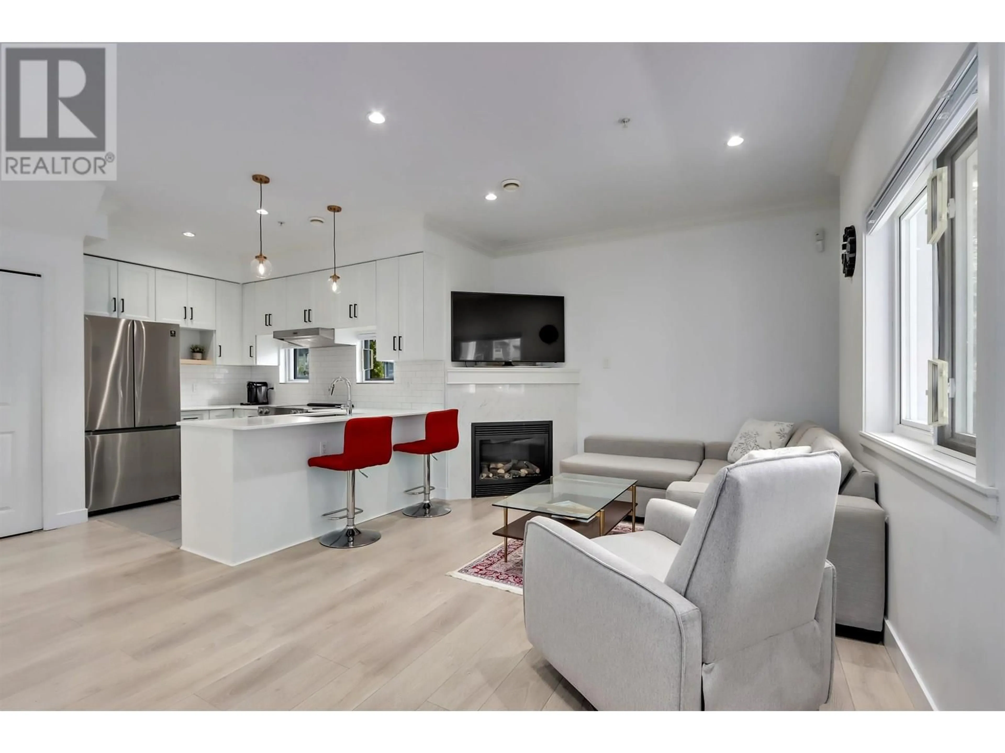 Open concept kitchen, unknown for 4132 COMMERCIAL STREET, Vancouver British Columbia V5N4G3