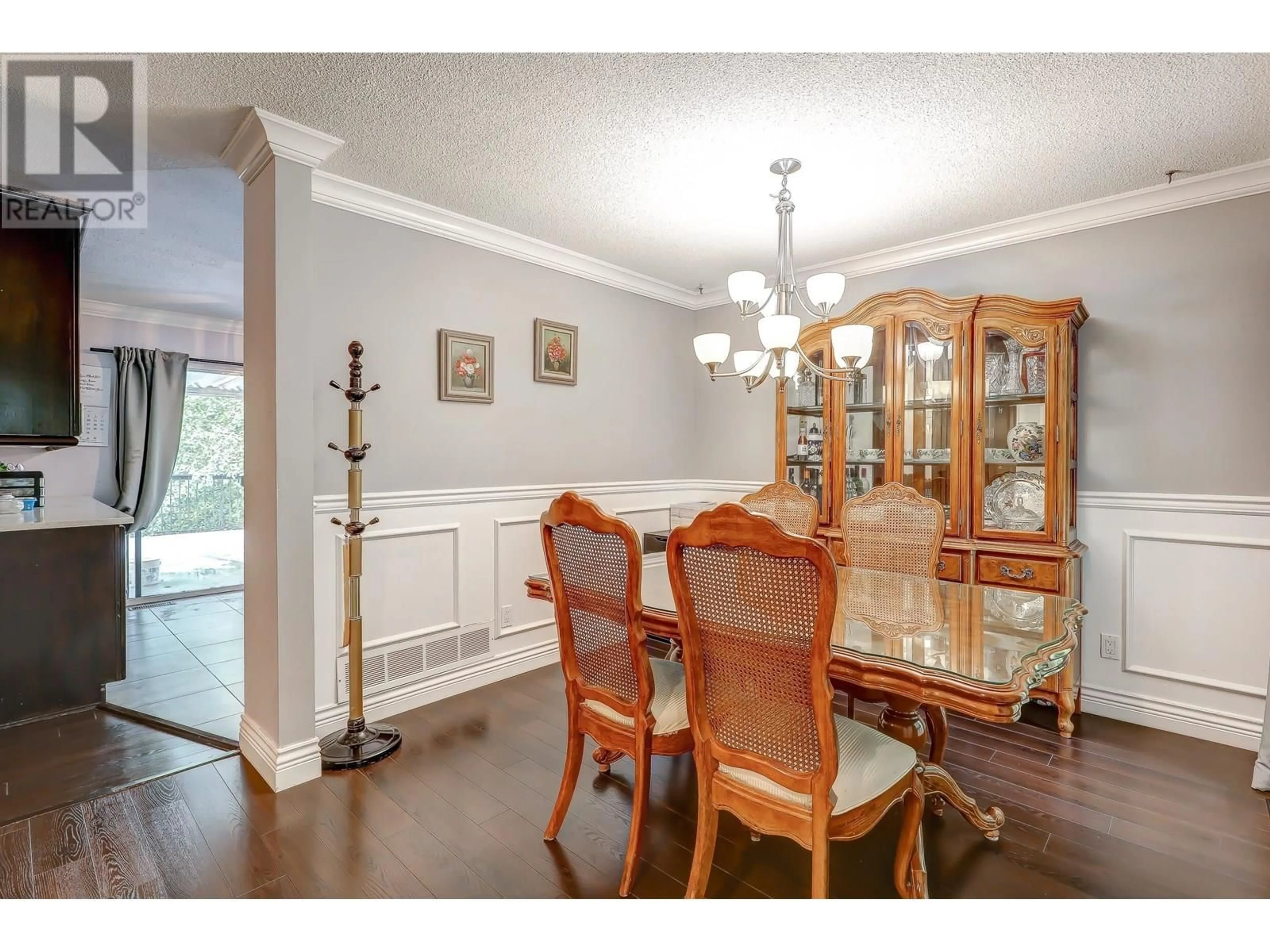 Dining room, wood/laminate floor for 512 MENTMORE STREET, Coquitlam British Columbia V3J4P6