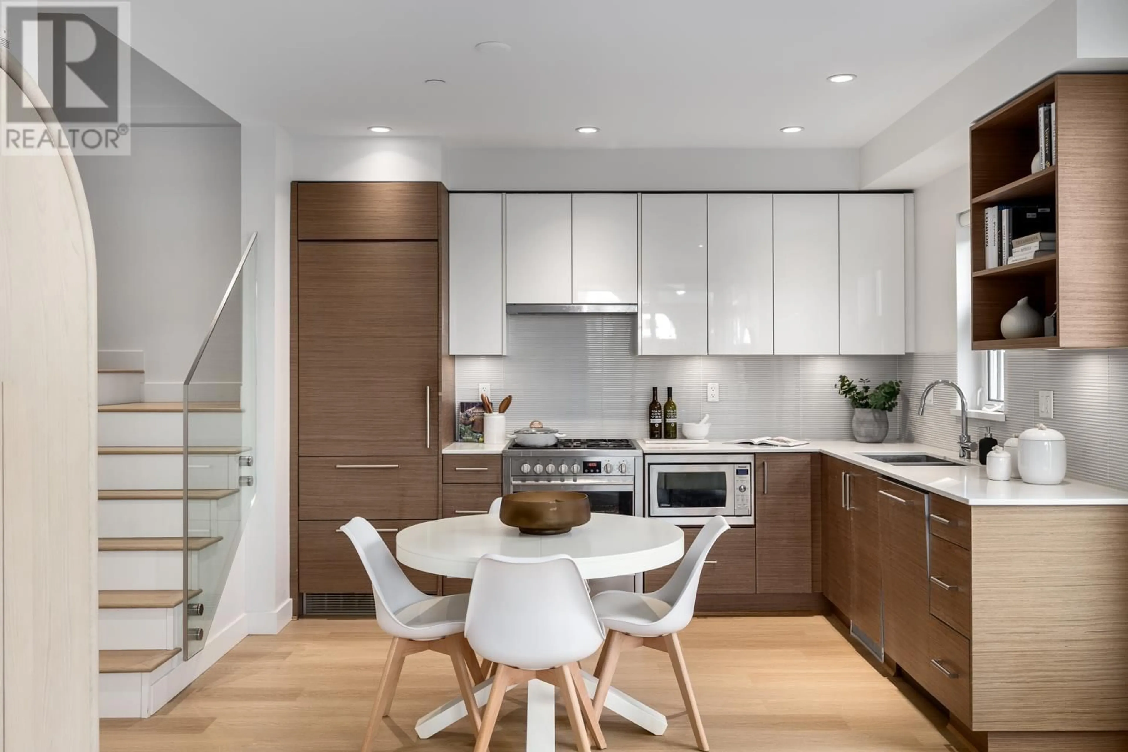 Contemporary kitchen, unknown for 3161 QUEBEC STREET, Vancouver British Columbia V5T3B3