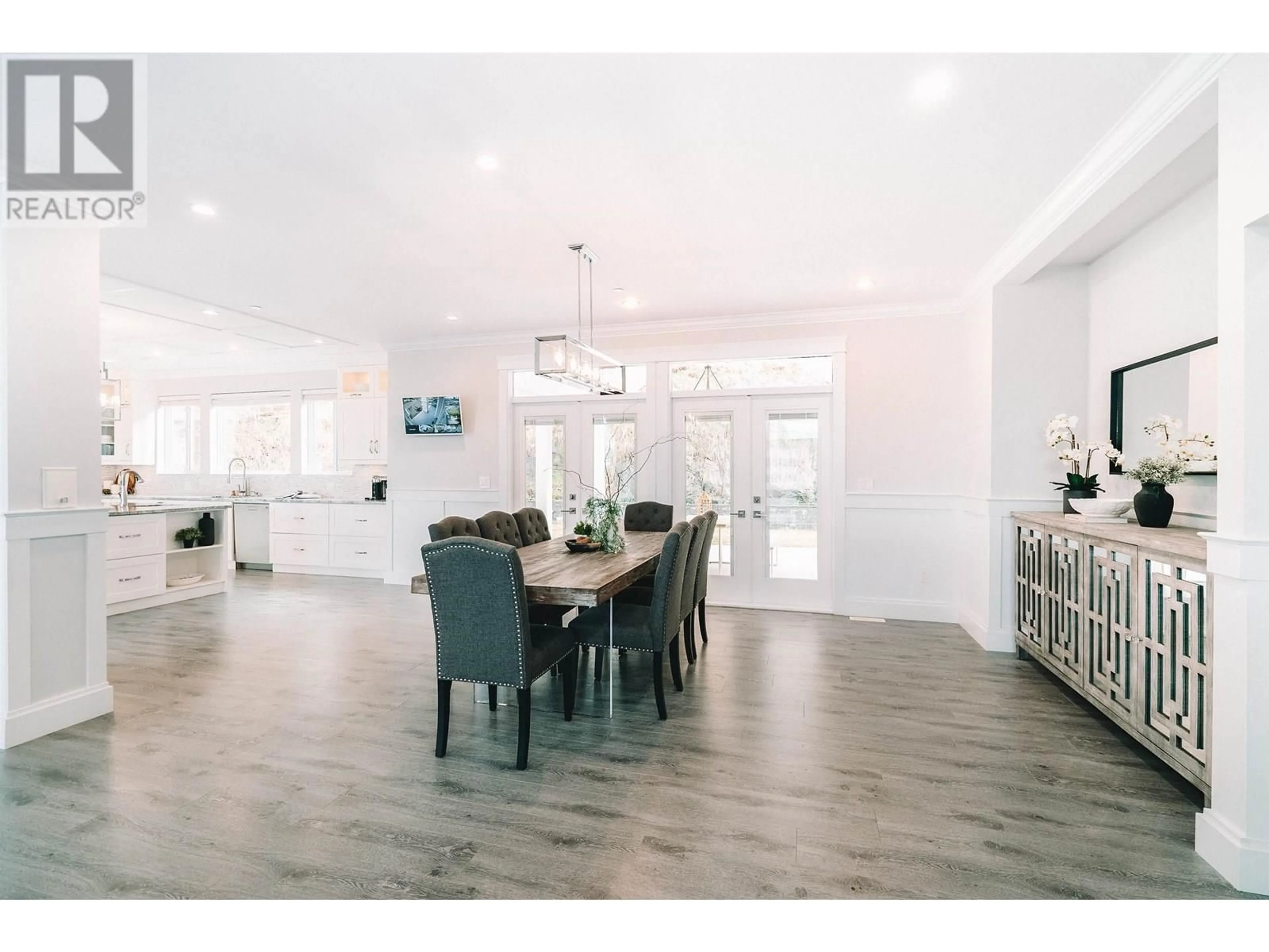 Dining room, wood/laminate floor for 25540 GODWIN DRIVE, Maple Ridge British Columbia V2W1G9