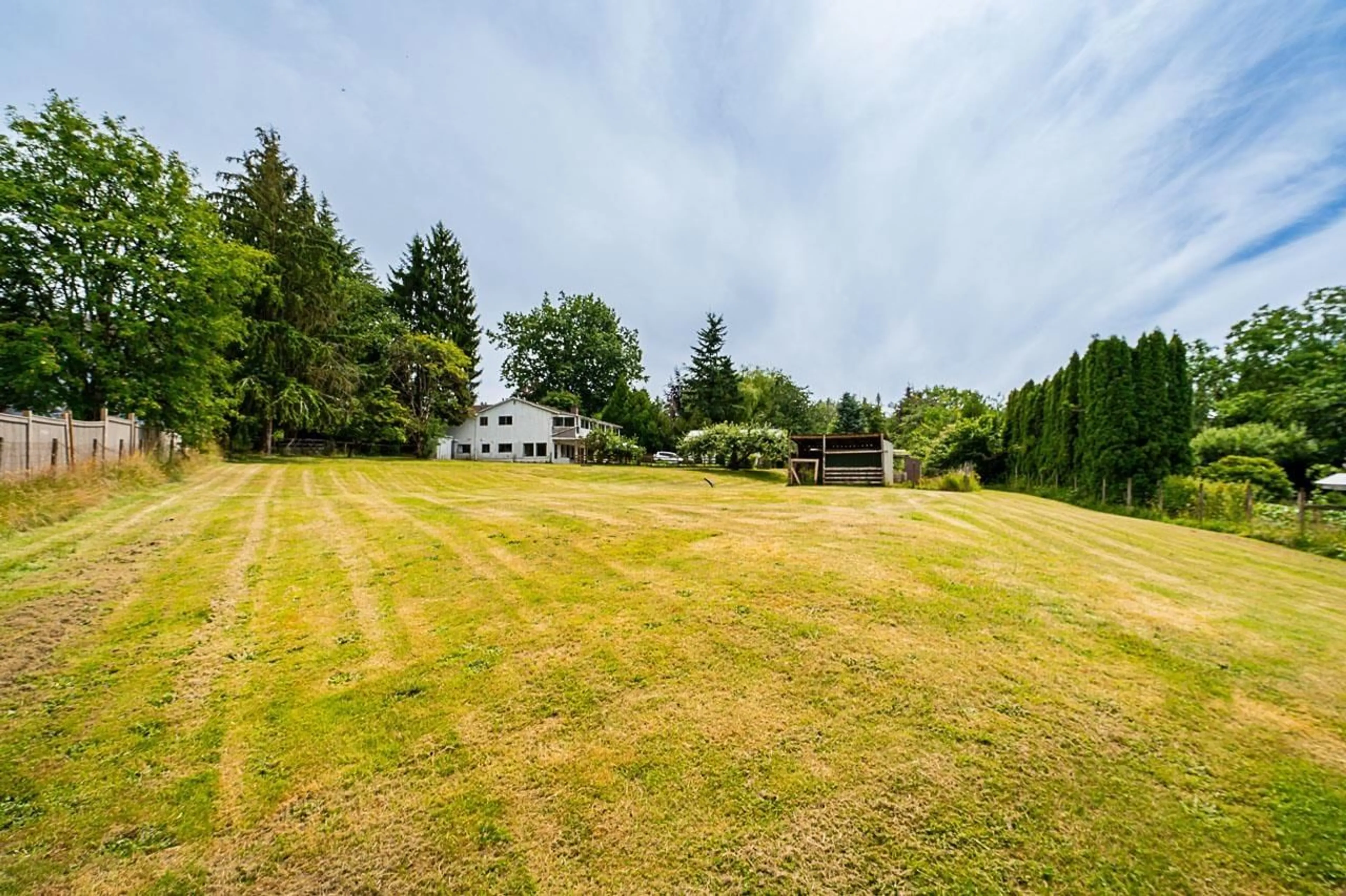A pic from outside/outdoor area/front of a property/back of a property/a pic from drone, unknown for 7485 185, Surrey British Columbia V4N6C2