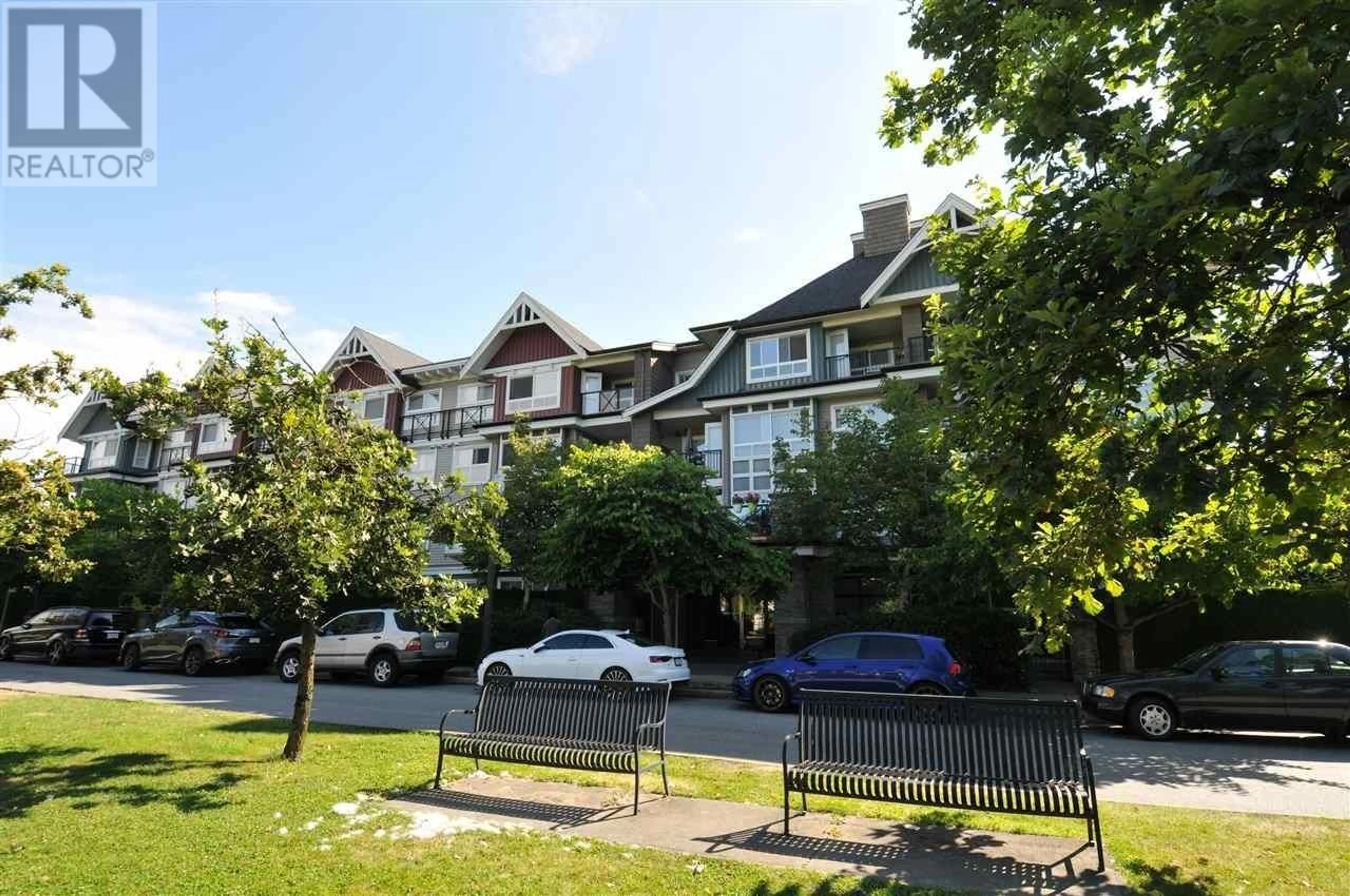 A pic from outside/outdoor area/front of a property/back of a property/a pic from drone, unknown for 212 - 7088 MONT ROYAL SQUARE, Vancouver British Columbia V5S4X7
