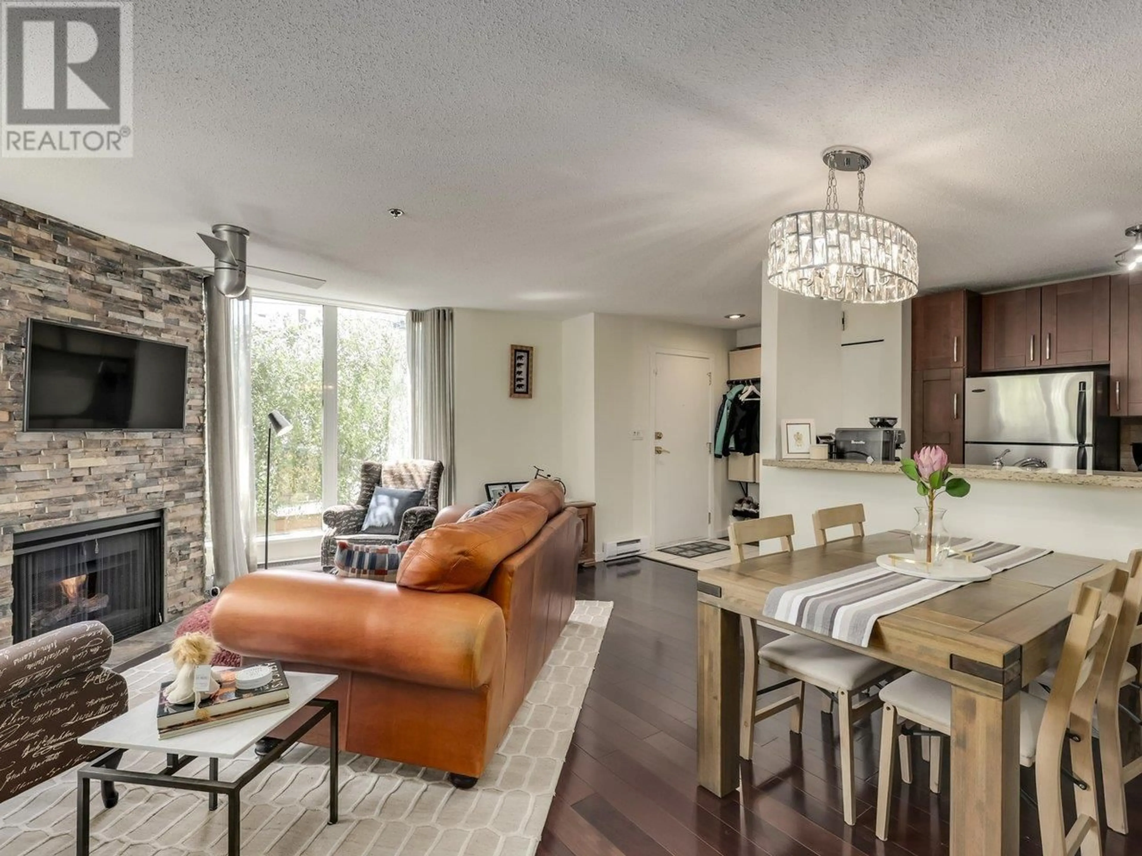 Living room with furniture, wood/laminate floor for 3005 LAUREL STREET, Vancouver British Columbia V5Z3T6