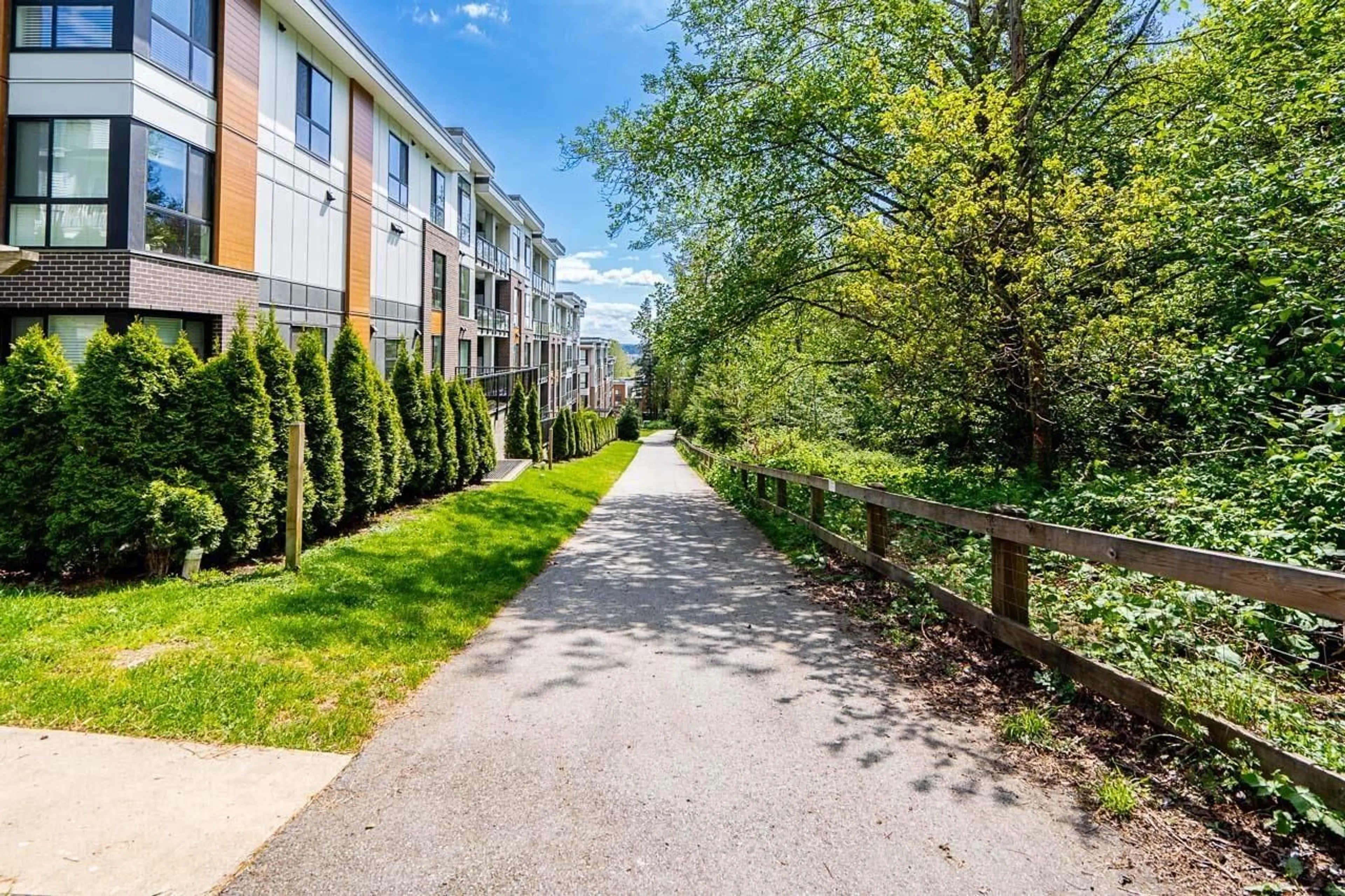 Patio, street for 15 - 6897 201, Langley British Columbia V2Y0Z3