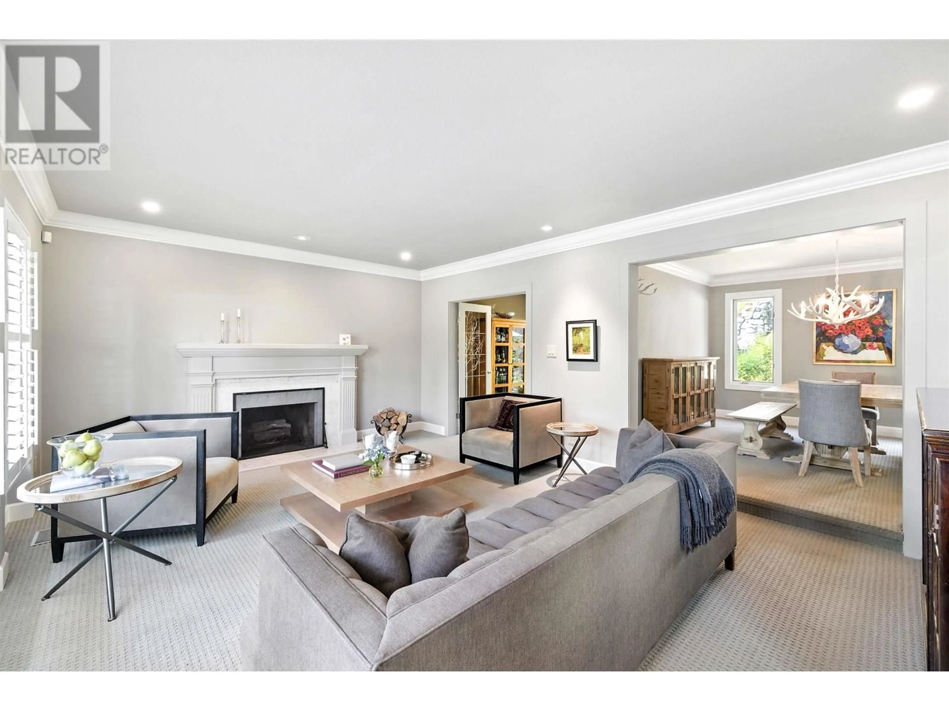 Living room with furniture, unknown for 4817 MEADFEILD ROAD, West Vancouver British Columbia V7W3E6