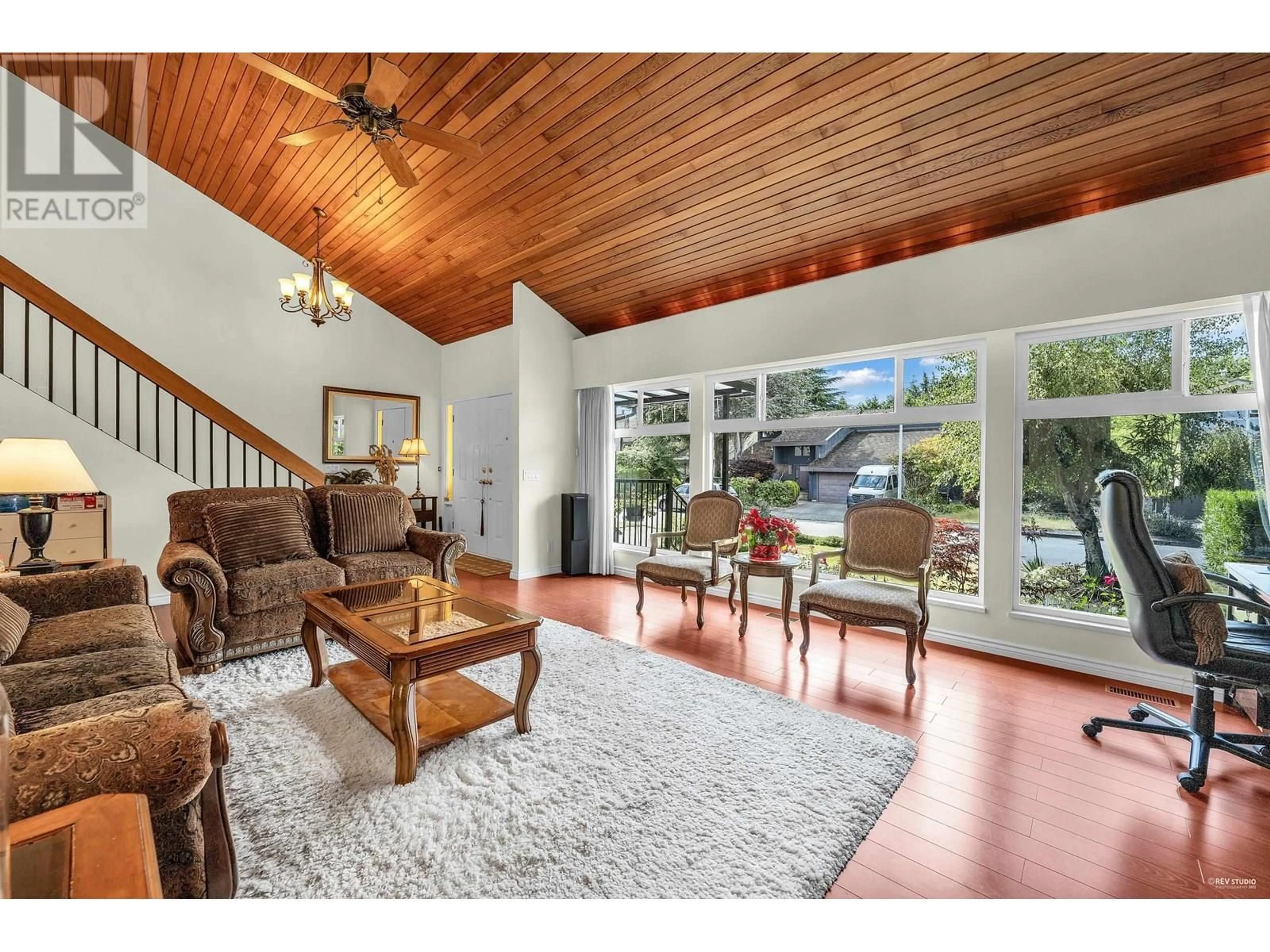 Living room with furniture, unknown for 7331 LISMER AVENUE, Richmond British Columbia V6Y2X4