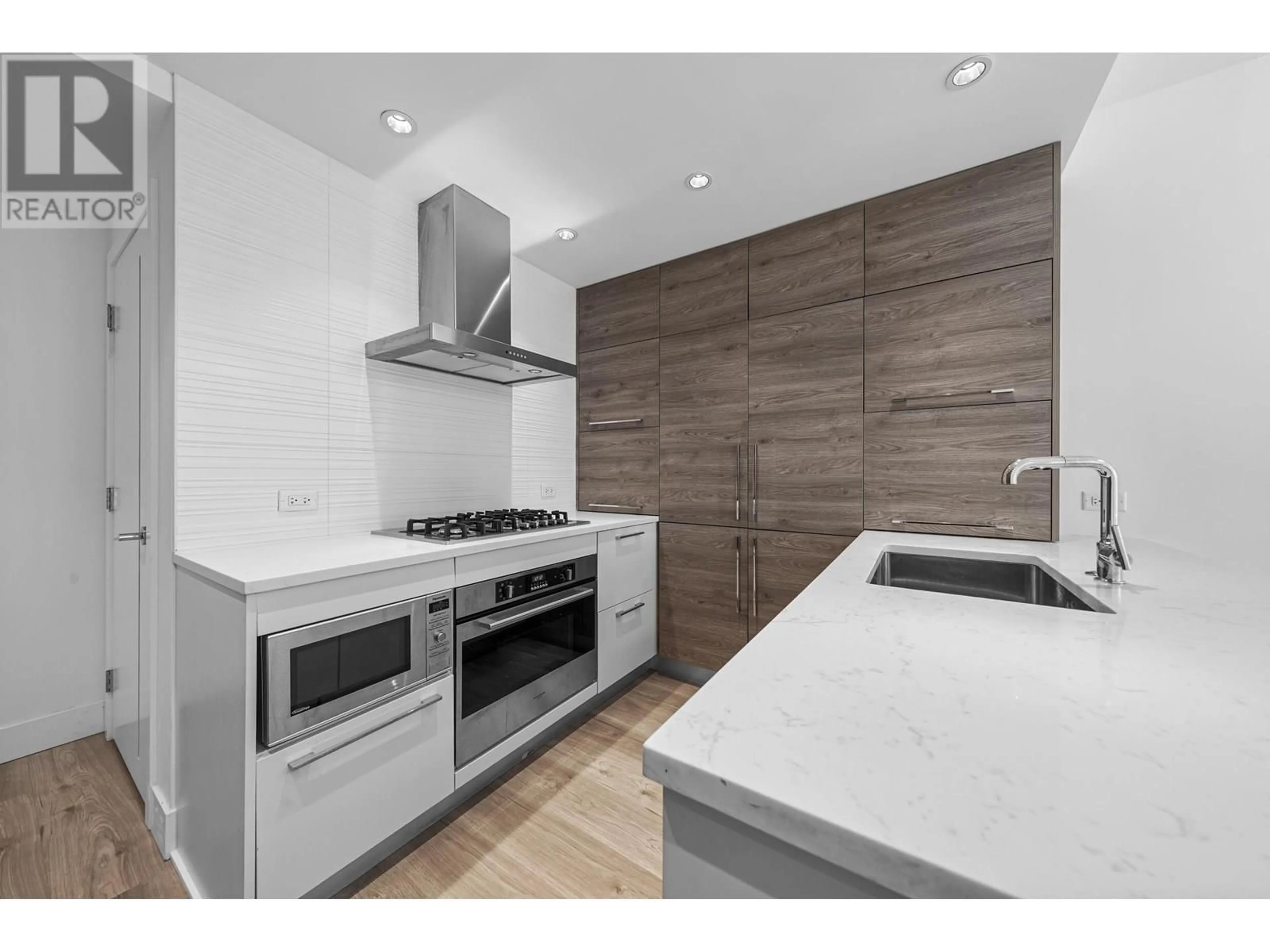 Unknown for 1801 - 7303 NOBLE LANE, Burnaby British Columbia V3N0H2