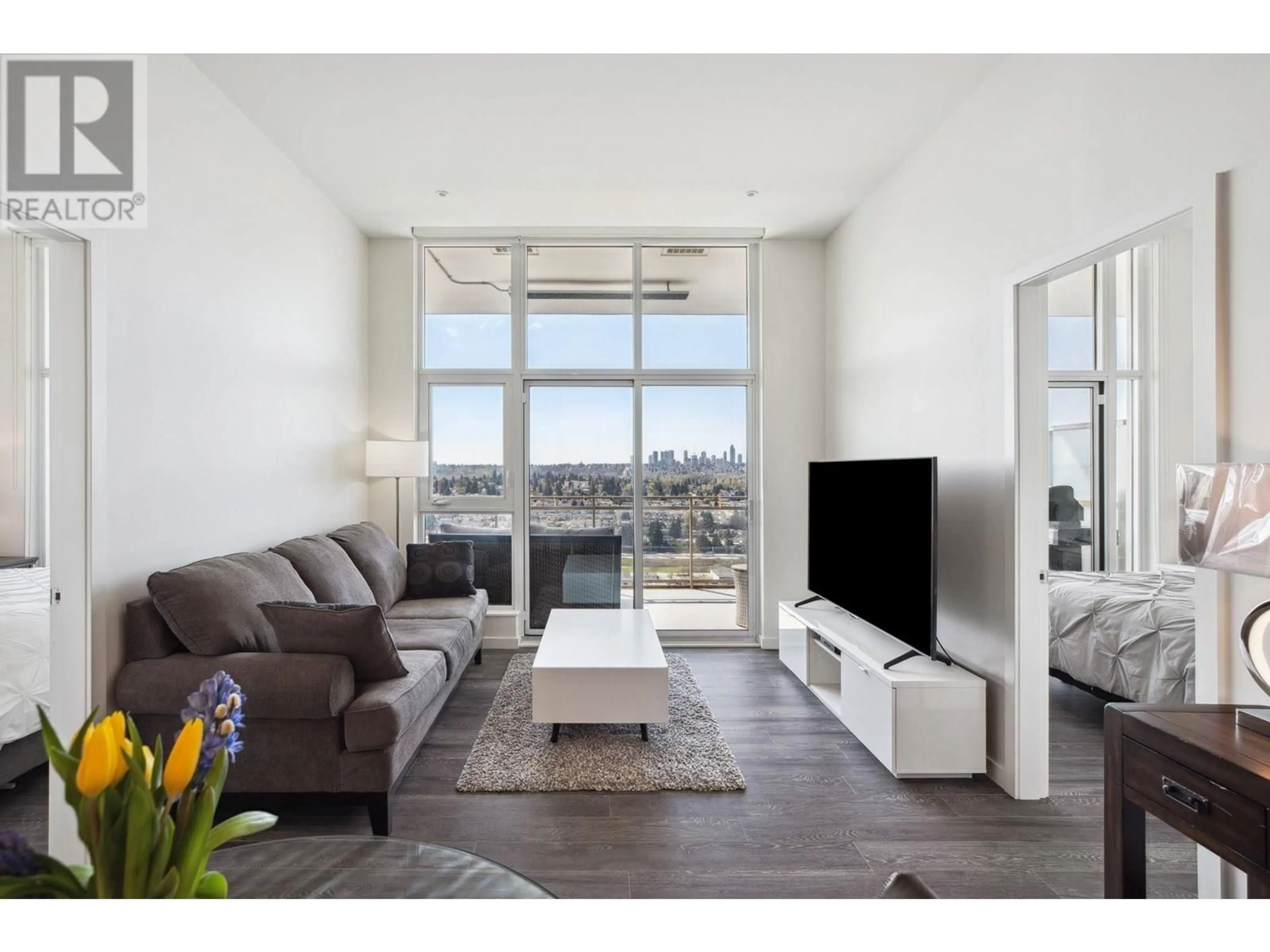 Living room with furniture, unknown for 3103 - 5333 GORING STREET, Burnaby British Columbia V5B0B6
