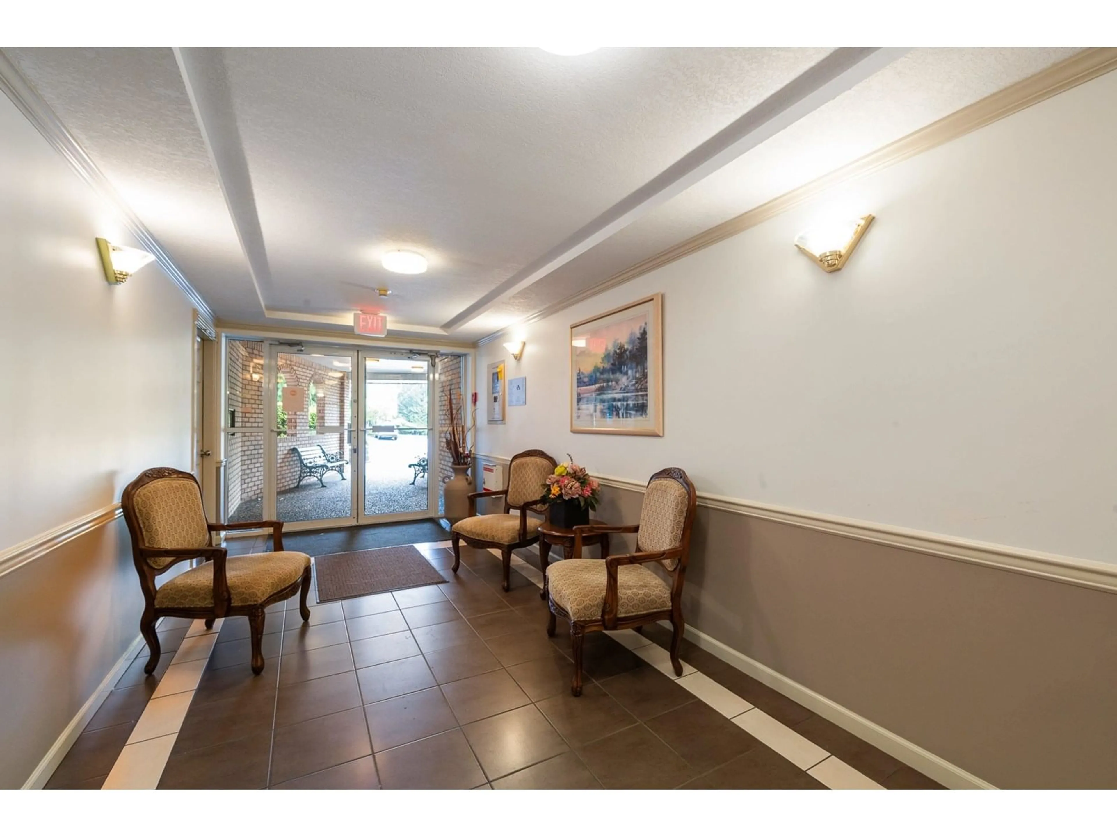 Lobby for 210 - 33110 GEORGE FERGUSON, Abbotsford British Columbia V2S2L5