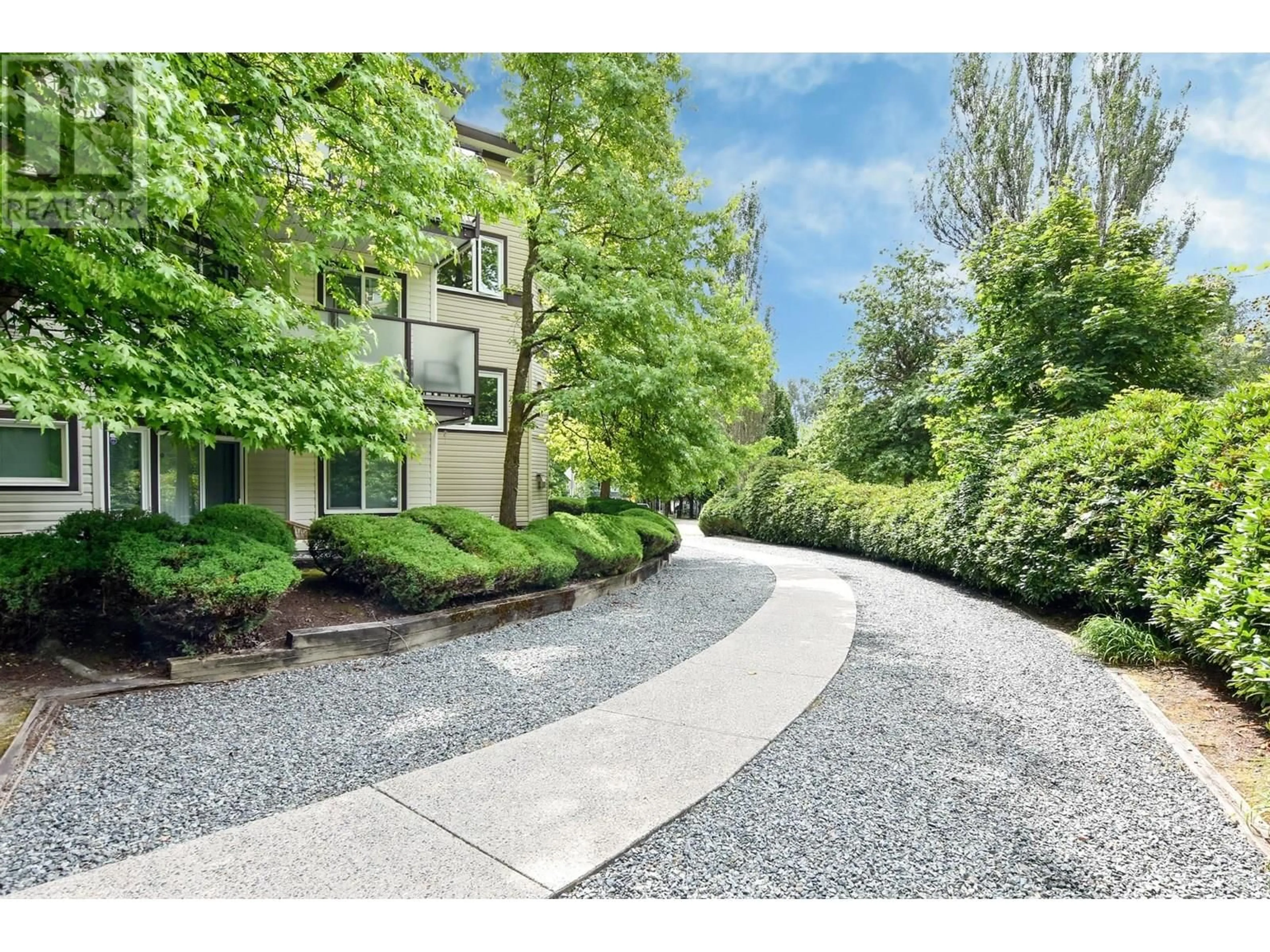 Patio, street for 201 - 7139 18TH AVENUE, Burnaby British Columbia V3N4Z3