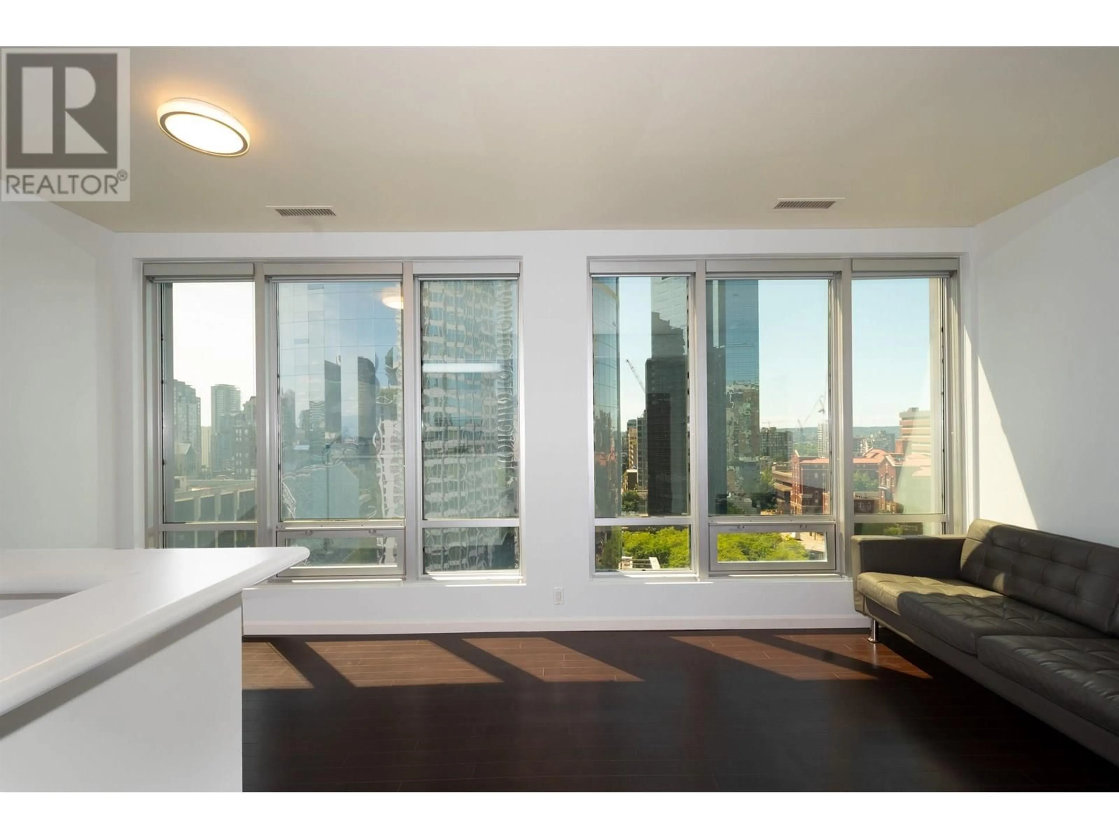 Unknown for 1003 - 989 NELSON STREET, Vancouver British Columbia V6Z2S1
