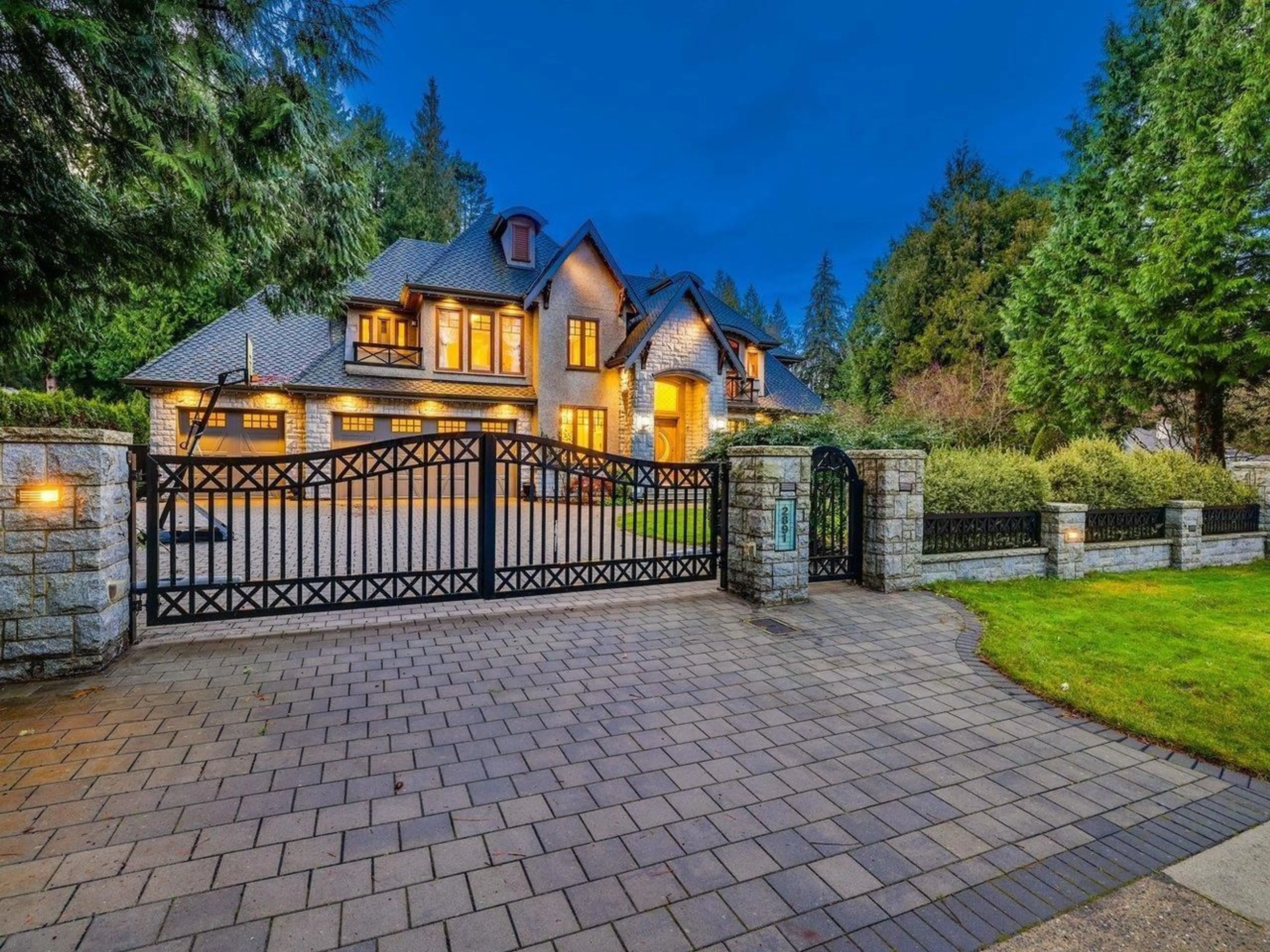 Home with brick exterior material, street for 2891 138, Surrey British Columbia V4P1T6