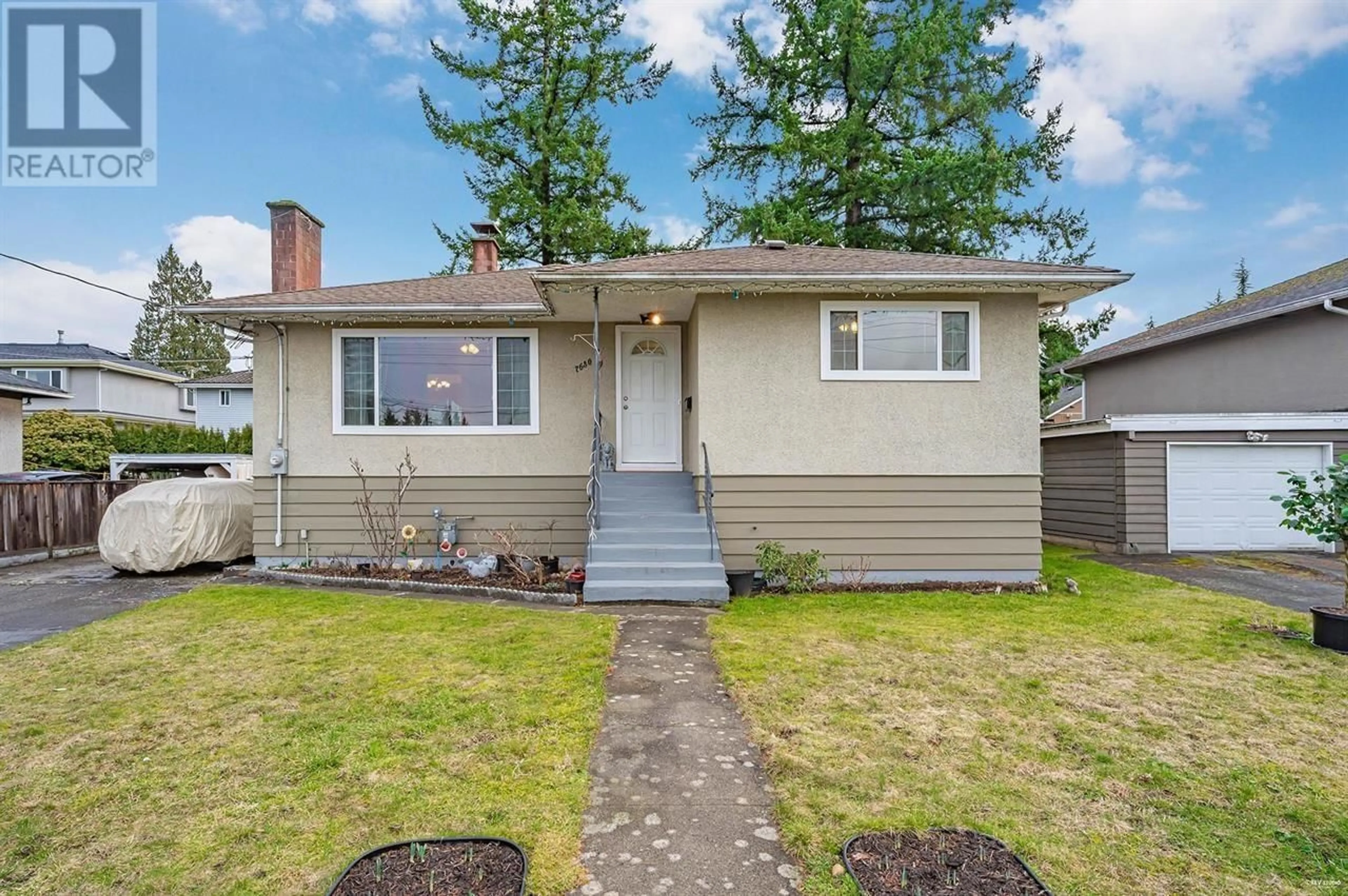 Home with vinyl exterior material, street for 7630 FORMBY STREET, Burnaby British Columbia V5E2G2