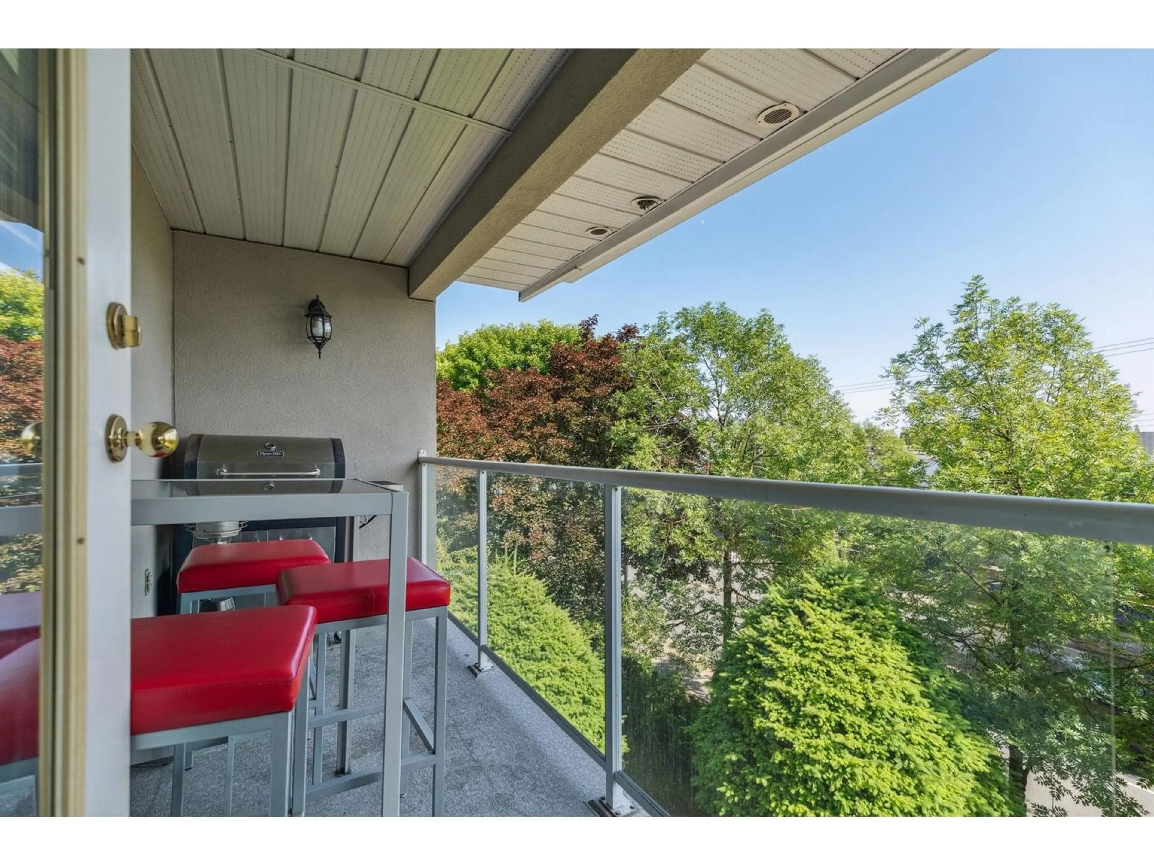 Patio, water/lake/river/ocean view for 312 - 19835 64, Langley British Columbia V2Y1L8