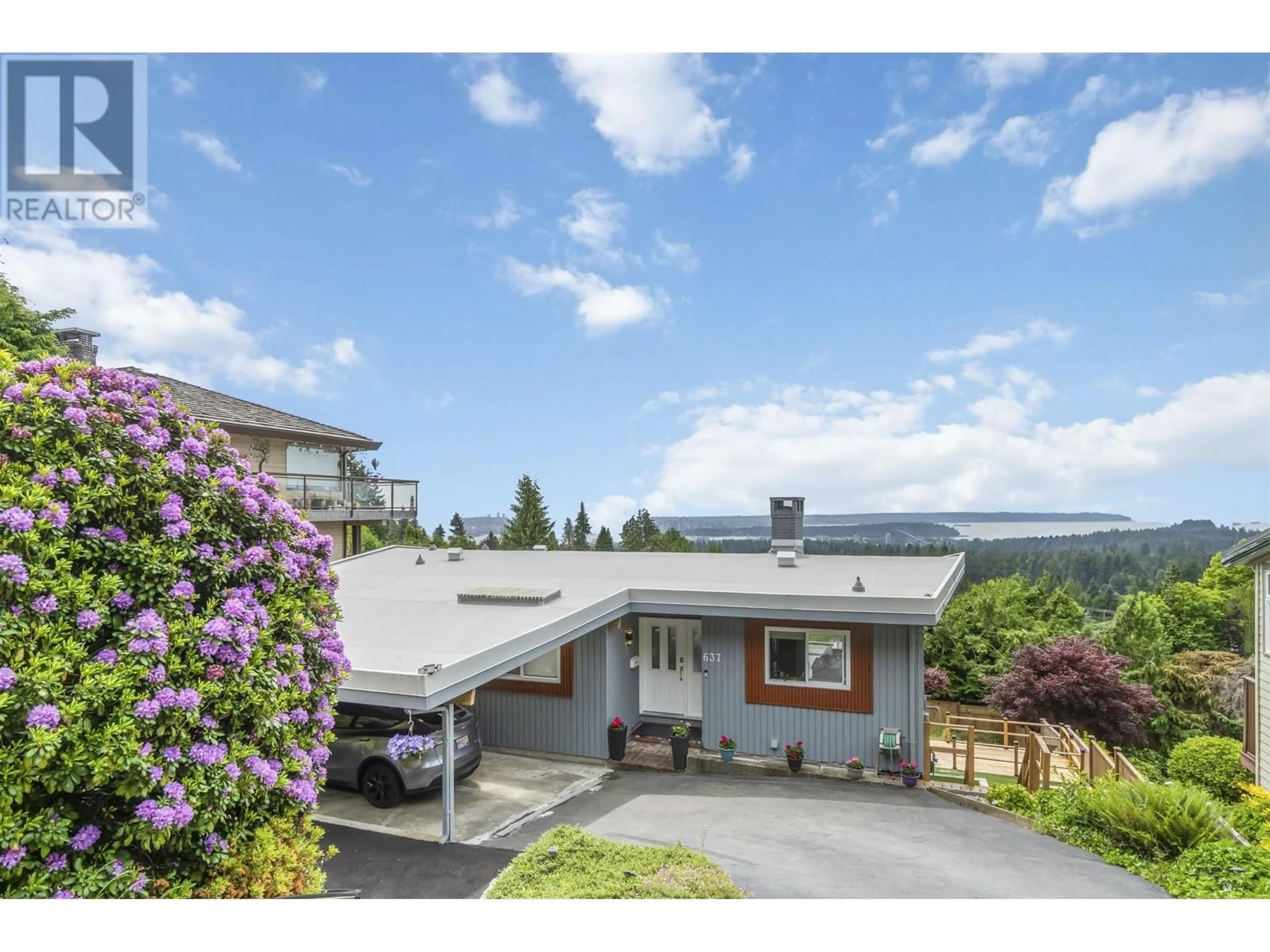 A pic from outside/outdoor area/front of a property/back of a property/a pic from drone, water/lake/river/ocean view for 637 ALPINE COURT, North Vancouver British Columbia V7R2L7
