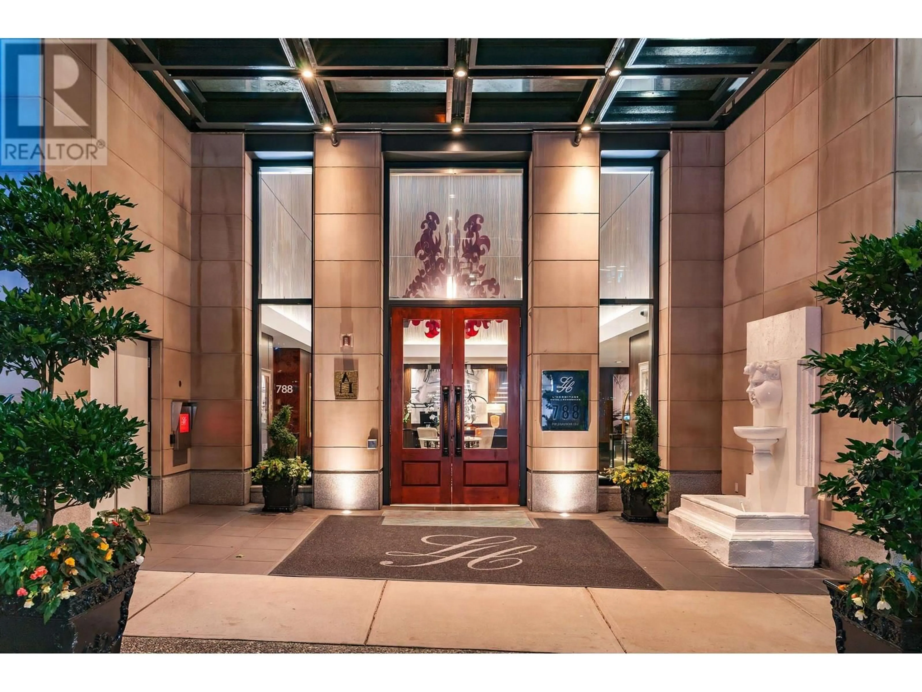 Indoor foyer for 2005 - 788 RICHARDS STREET, Vancouver British Columbia V6B0C7