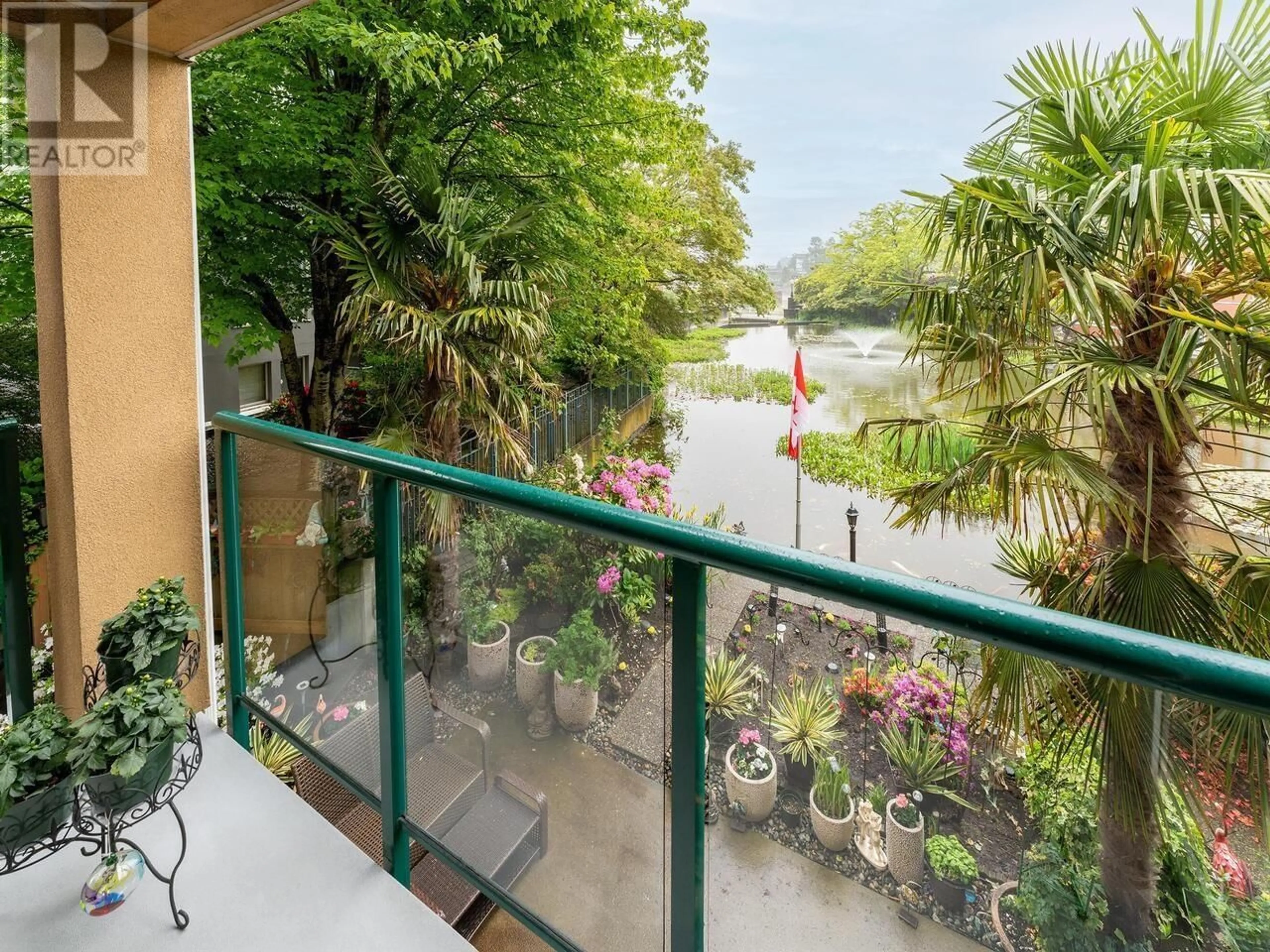 Balcony in the apartment, water/lake/river/ocean view for 207 - 12 LAGUNA COURT, New Westminster British Columbia V3M6W4