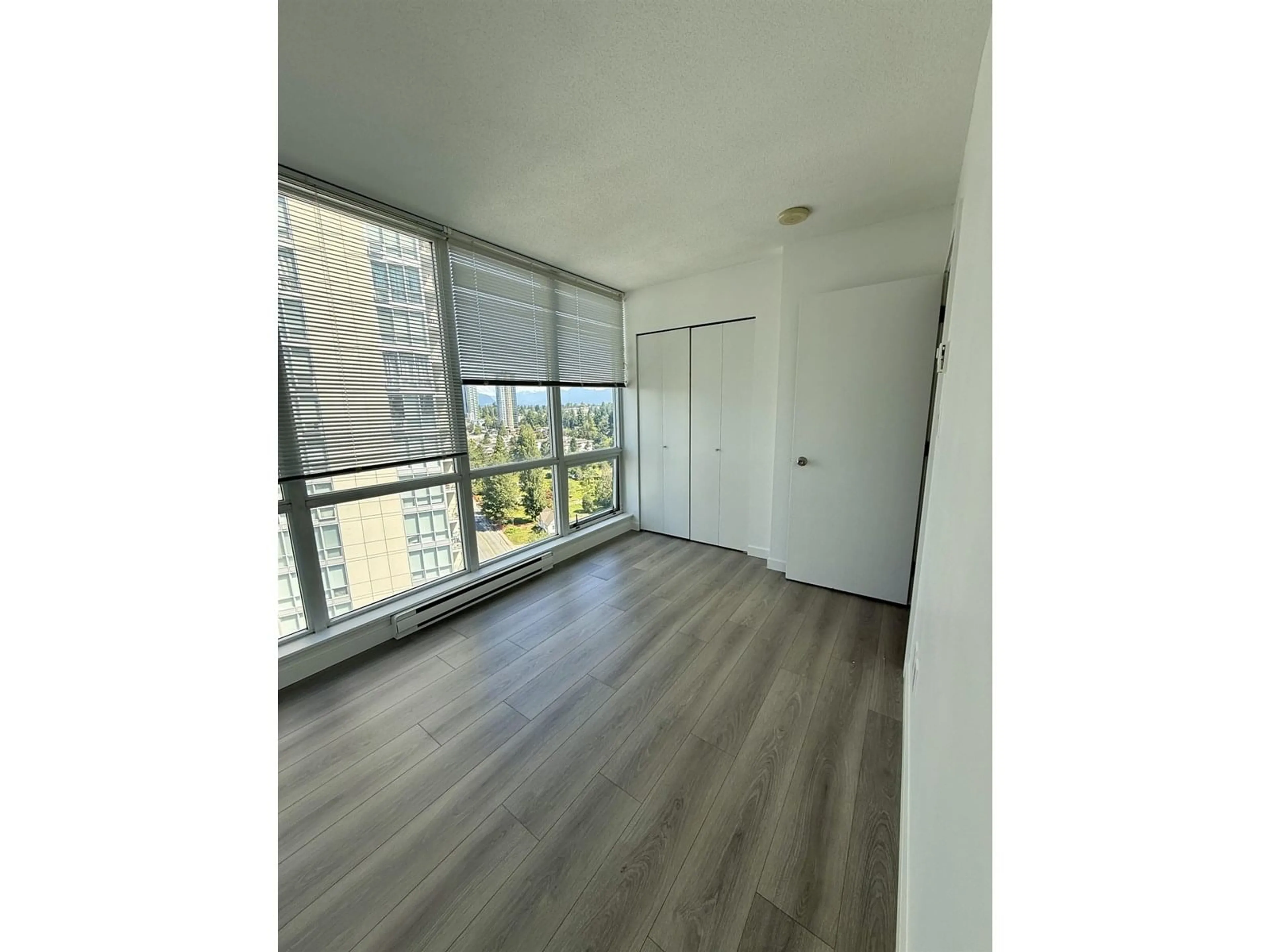 A pic of a room for 1602 - 9981 WHALLEY, Surrey British Columbia V3T0A6