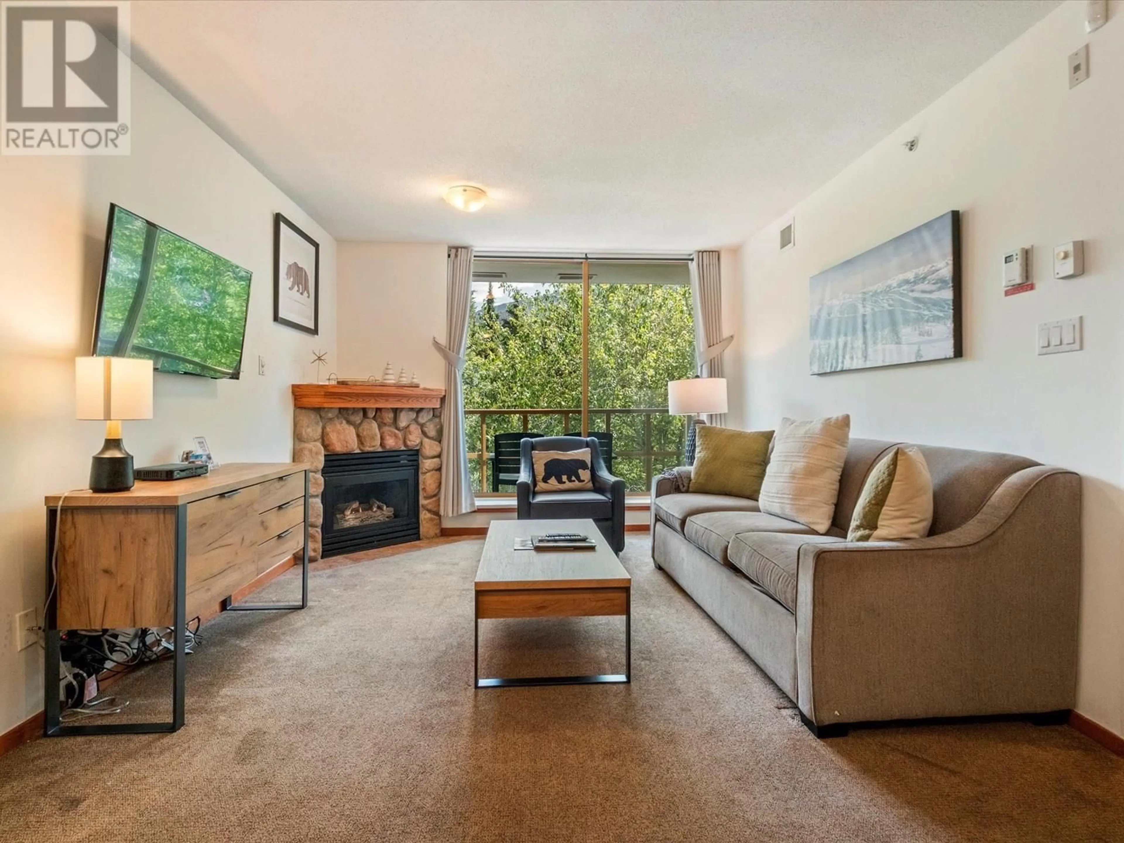 Living room with furniture, unknown for 334 - 4315 NORTHLANDS BOULEVARD, Whistler British Columbia V8E1C1