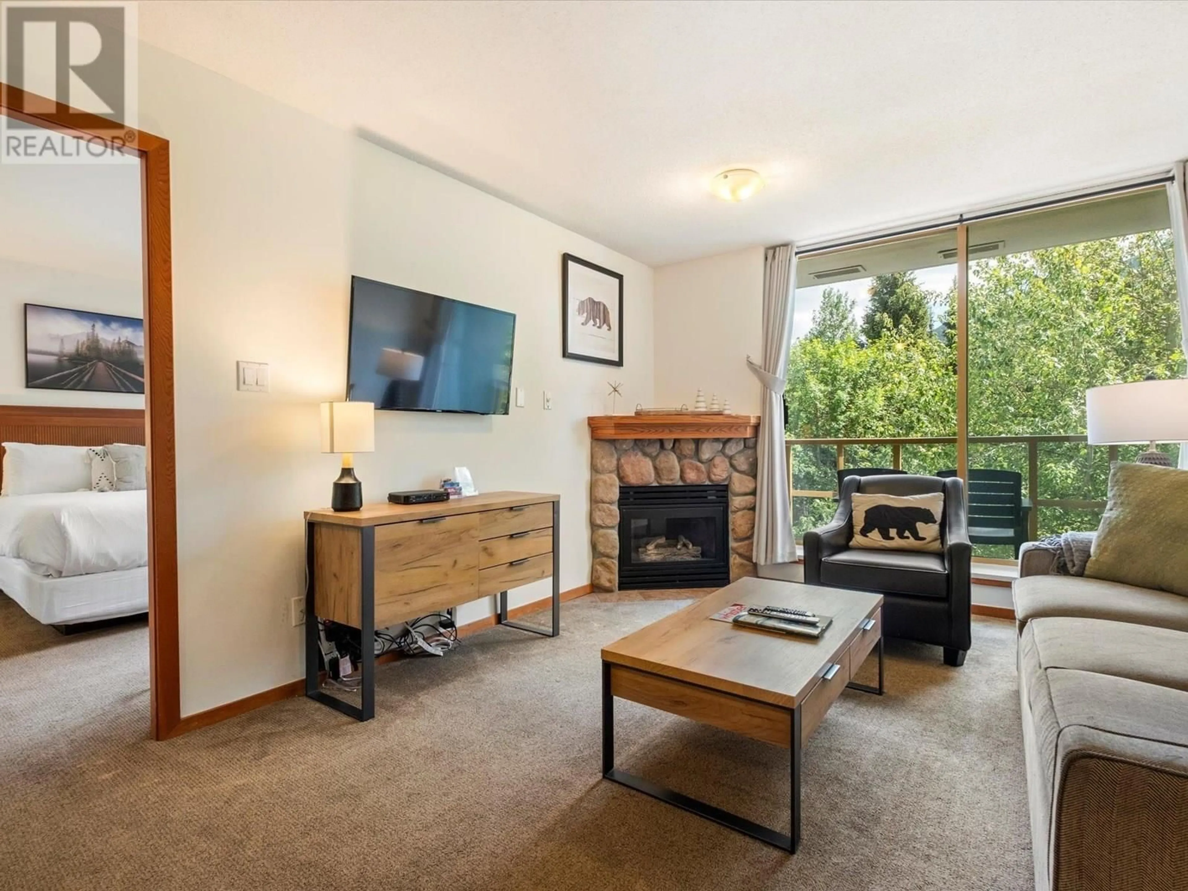 Living room with furniture, unknown for 334 - 4315 NORTHLANDS BOULEVARD, Whistler British Columbia V8E1C1